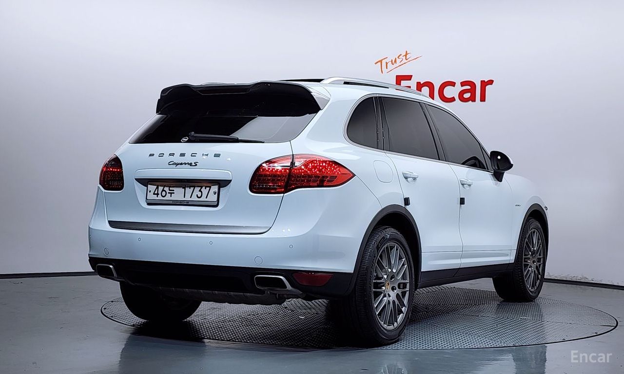 Porsche New Cayenne 3.0 Diesel Platinum Edition 2014