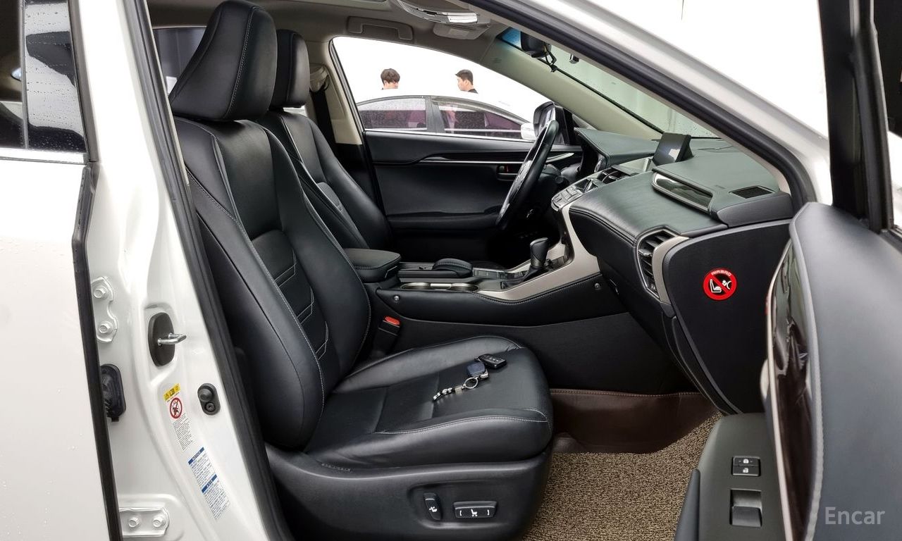 Lexus NX300h Executive 2017