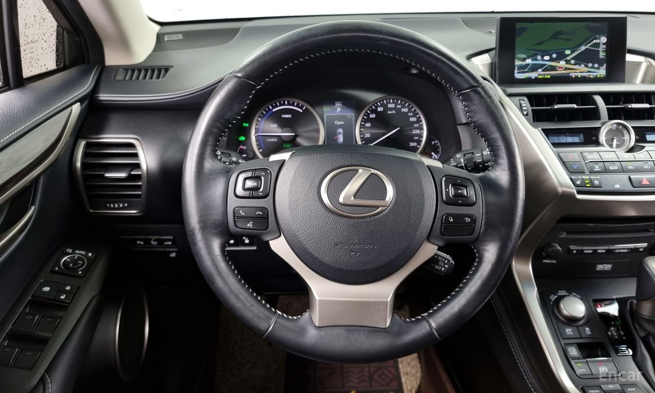 Lexus NX300h Executive 2017
