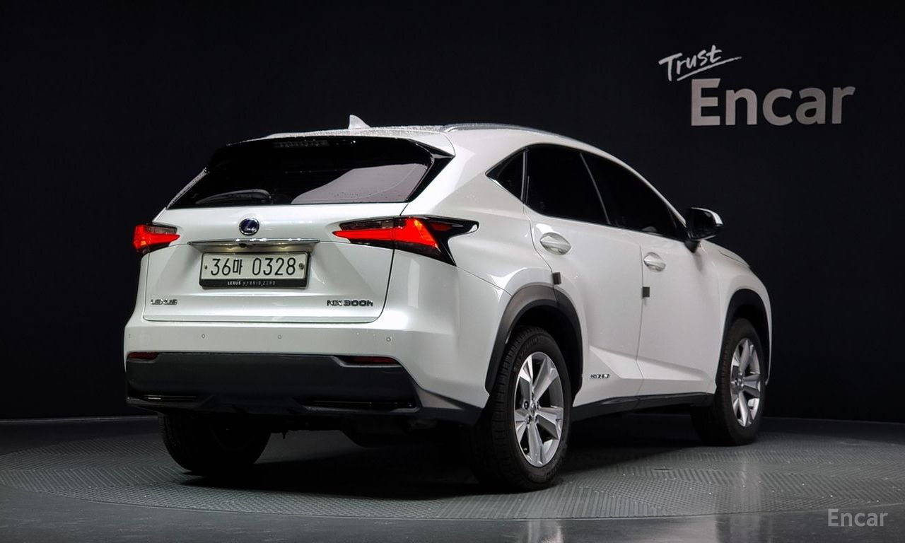 Lexus NX300h Executive 2017