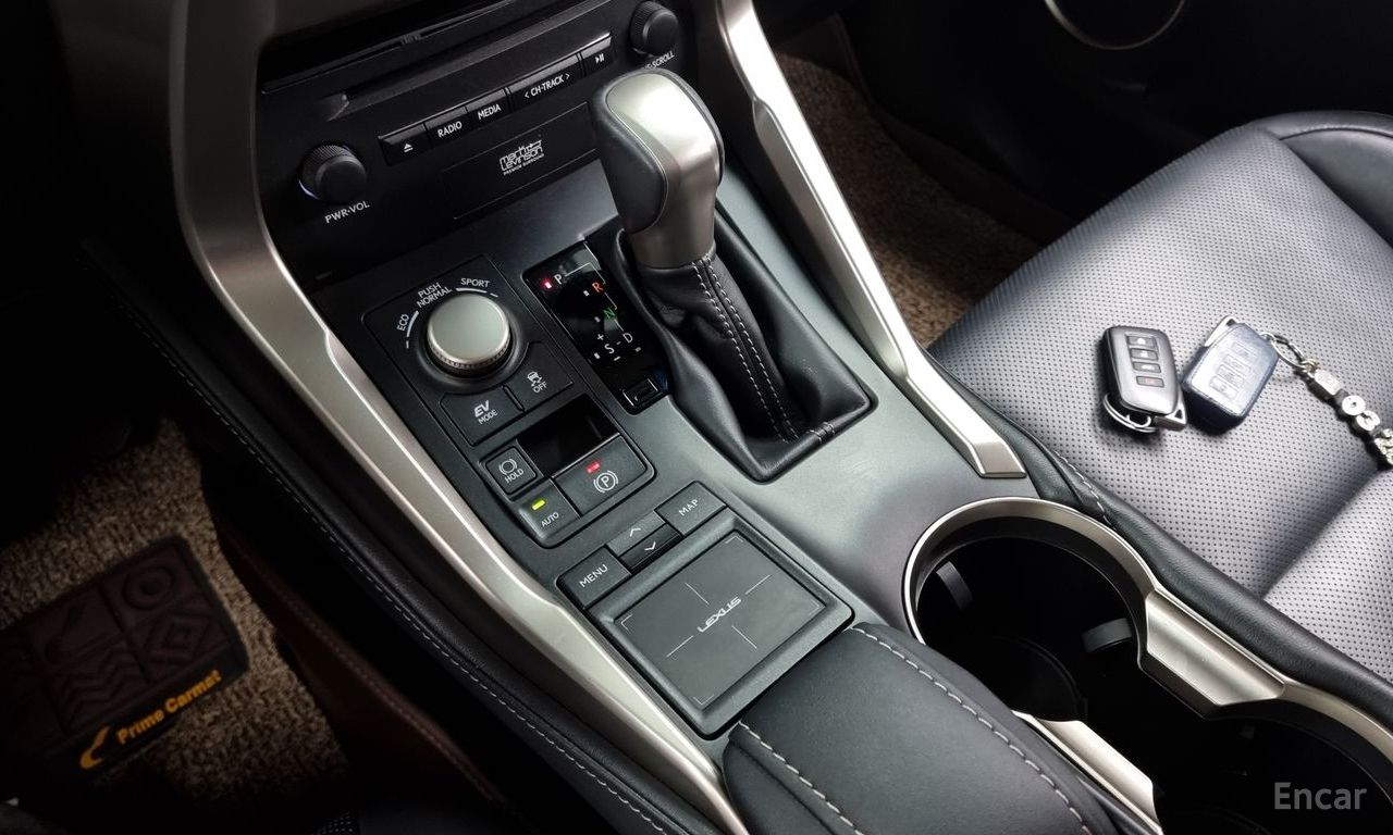 Lexus NX300h Executive 2017
