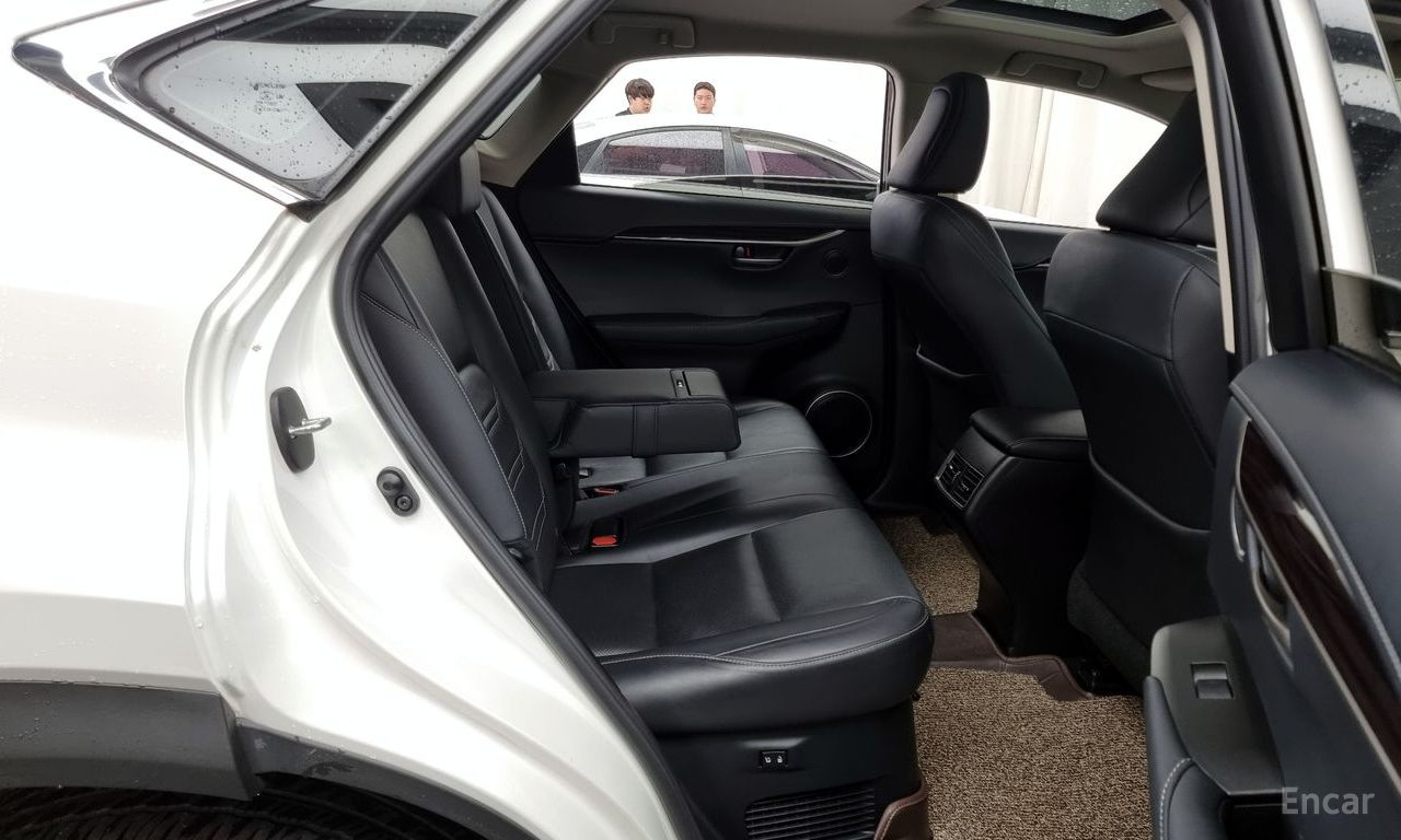 Lexus NX300h Executive 2017