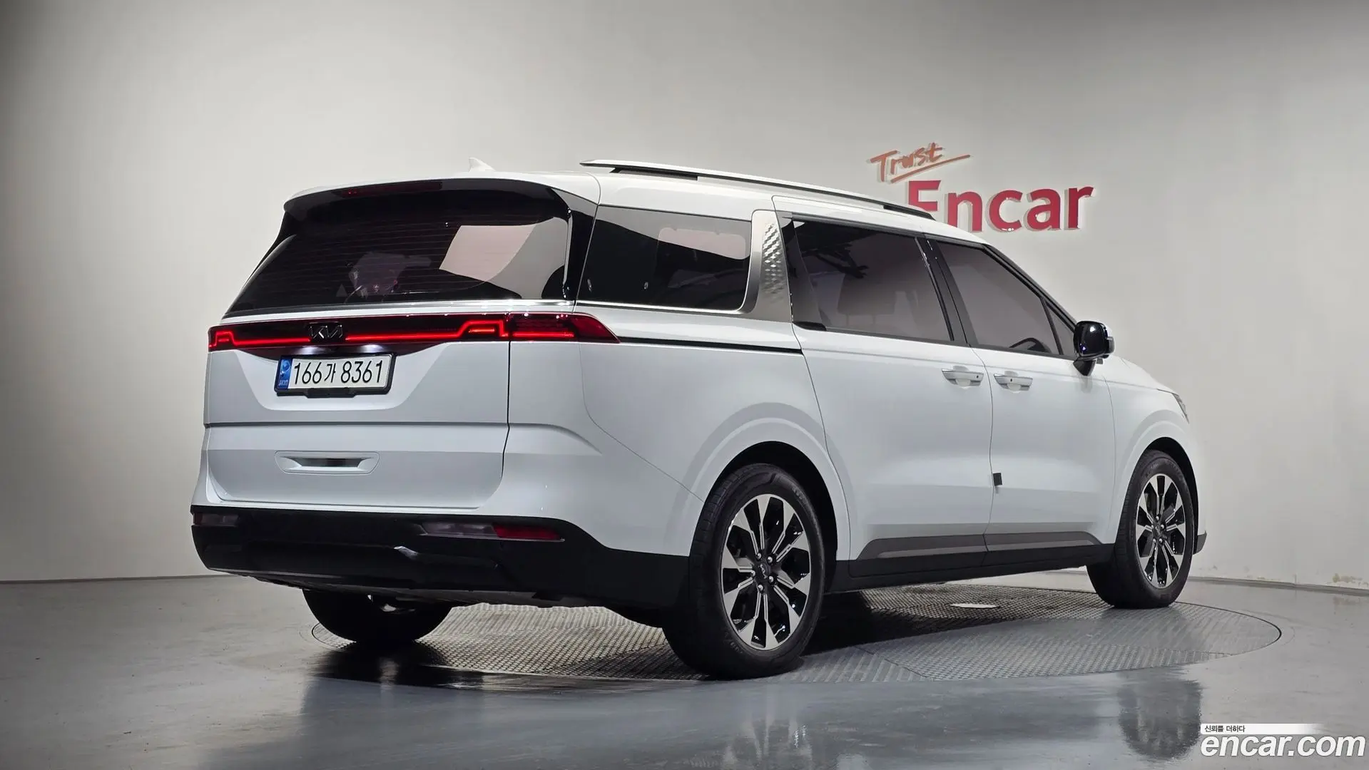 Kia Canival Gasoline 9-Seater Noblesse 2020