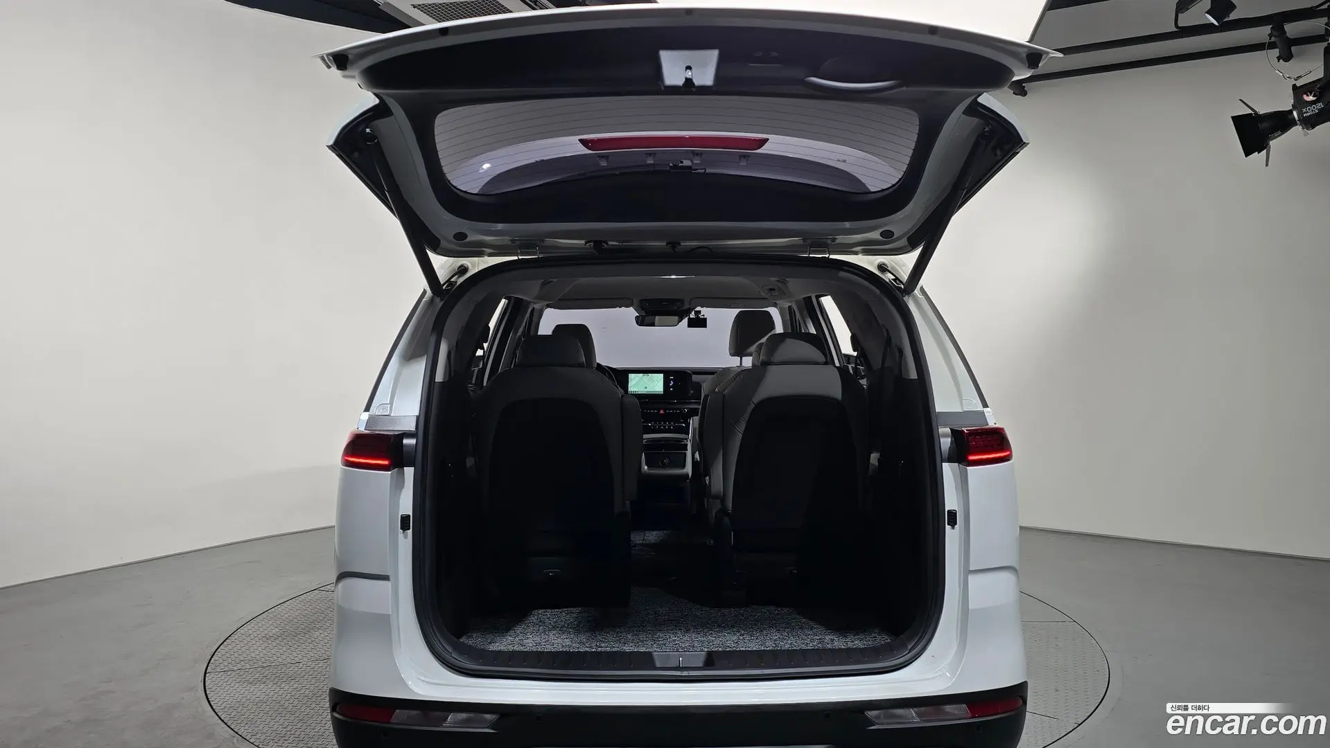 Kia Canival Gasoline 9-Seater Noblesse 2020