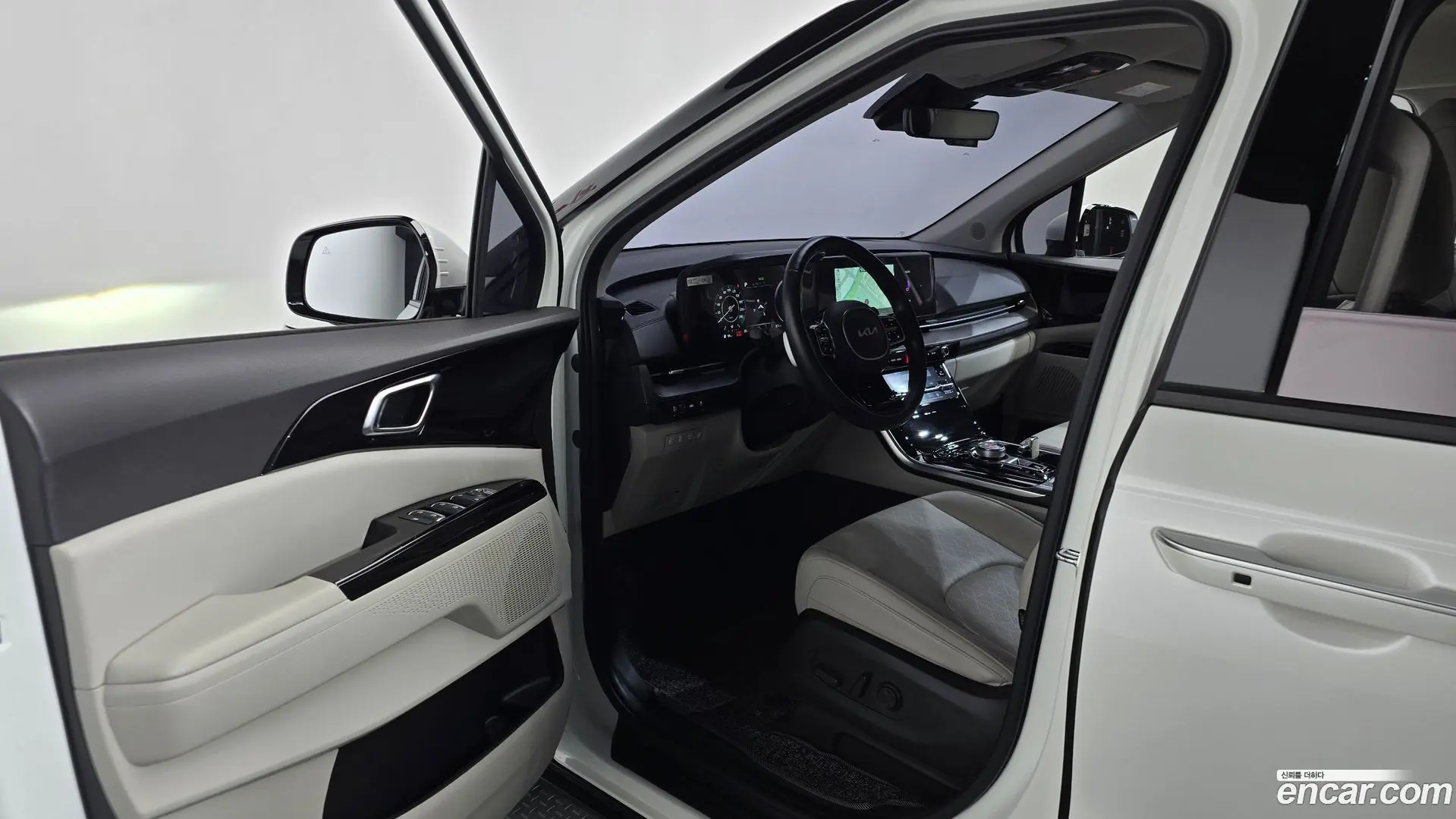 Kia Canival Gasoline 9-Seater Noblesse 2020