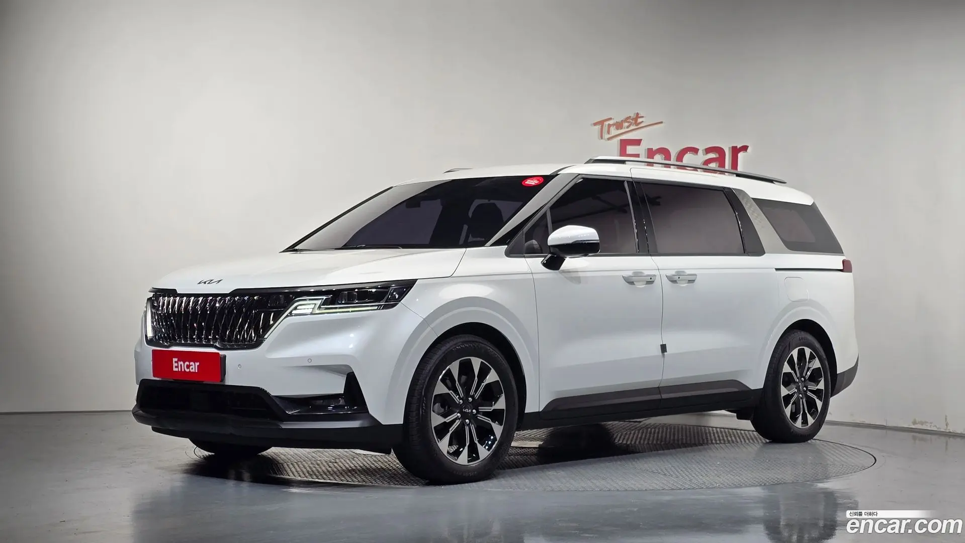 Kia Canival Gasoline 9-Seater Noblesse 2020
