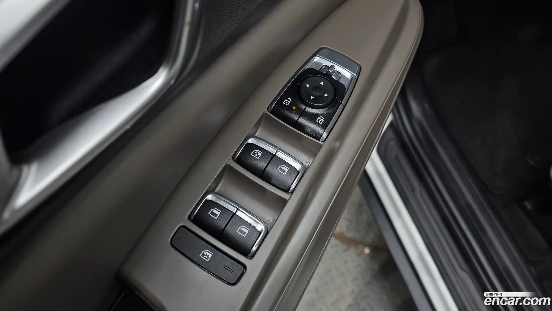 Kia Canival Diesel 9-Seater Prestige