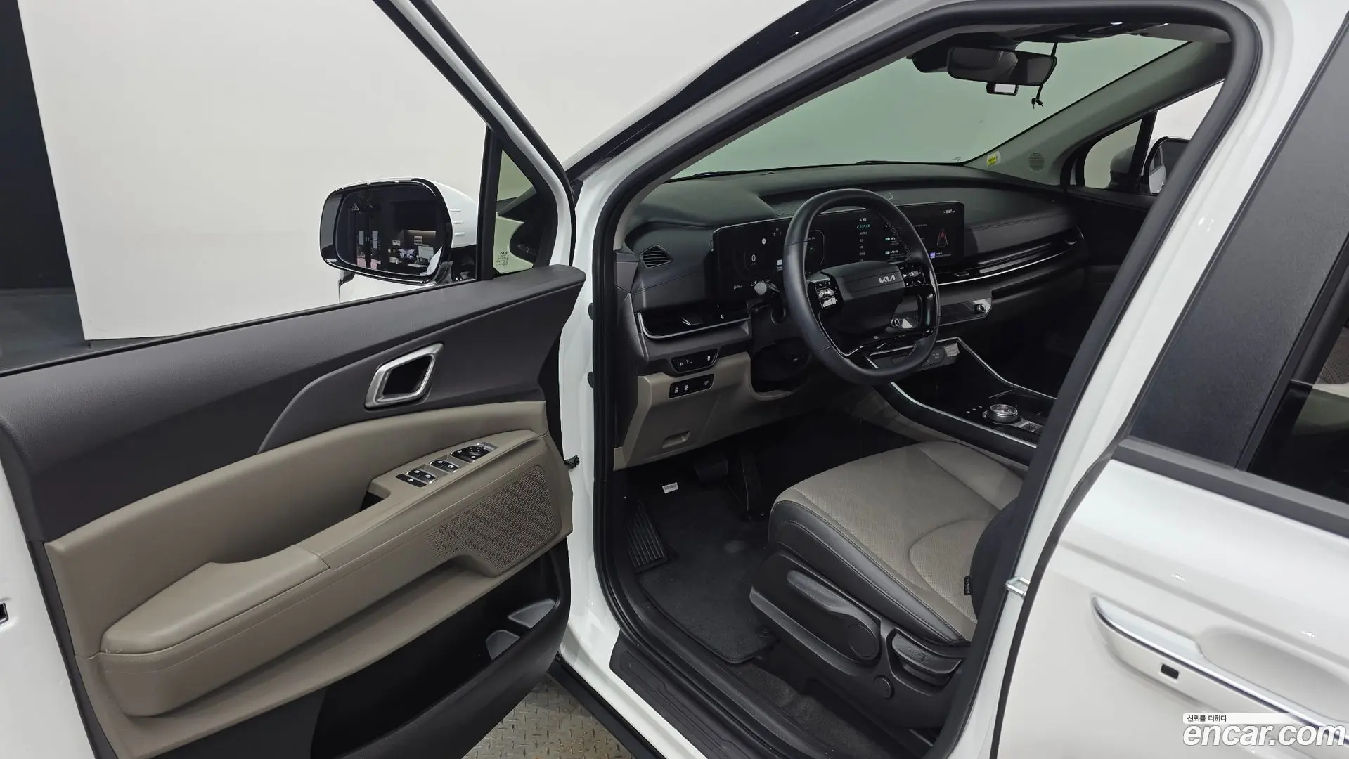 Kia Canival Diesel 9-Seater Prestige