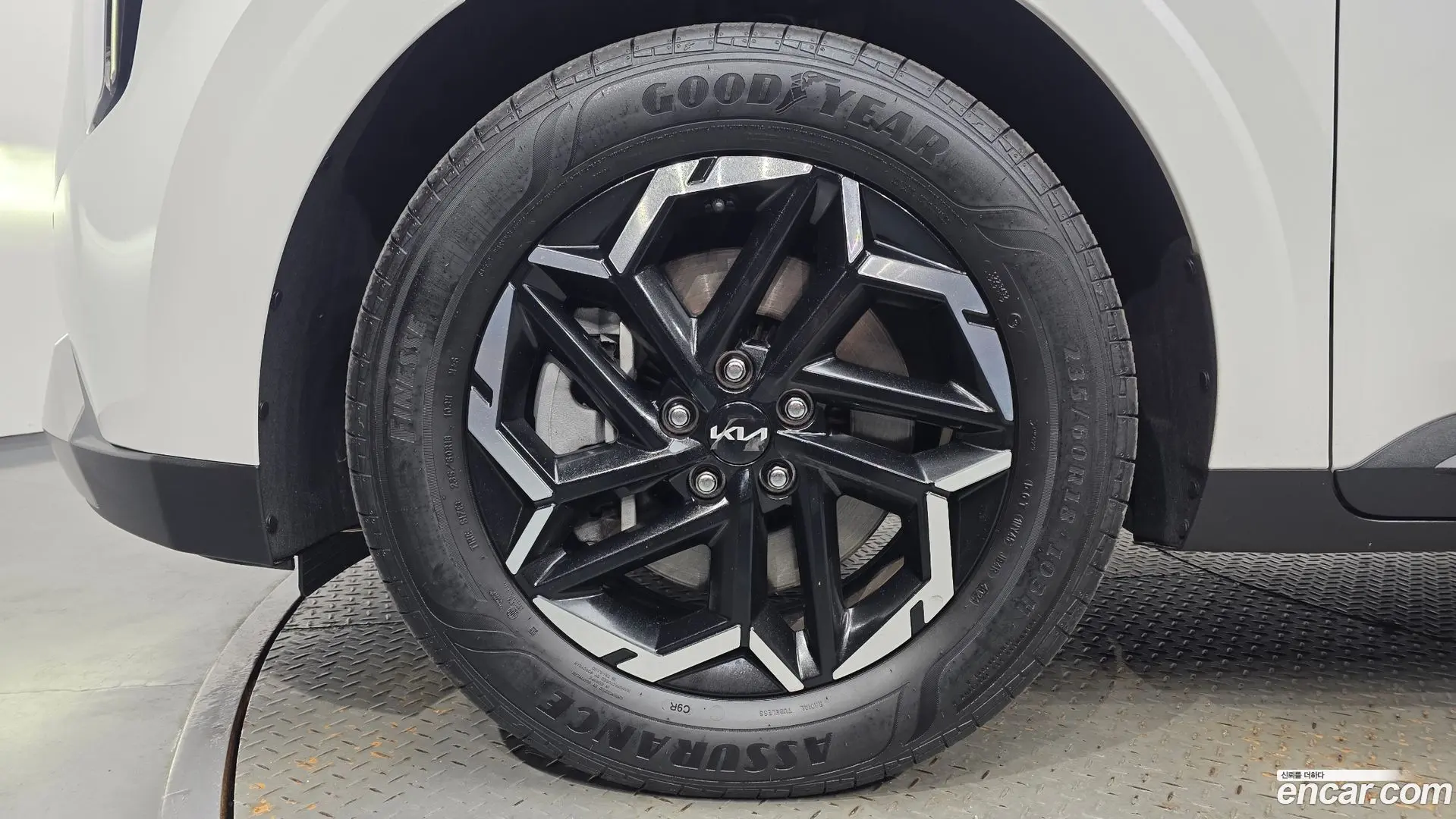 Kia Canival Diesel 9-Seater Prestige