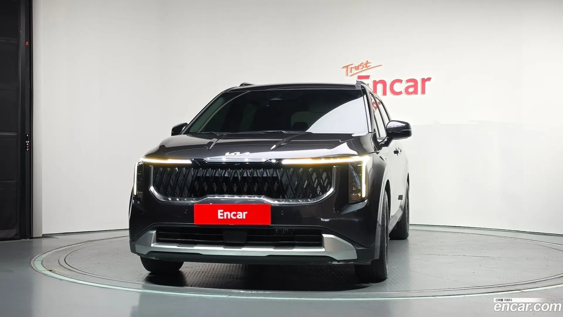 Kia Canival Diesel 9-Seater Prestige