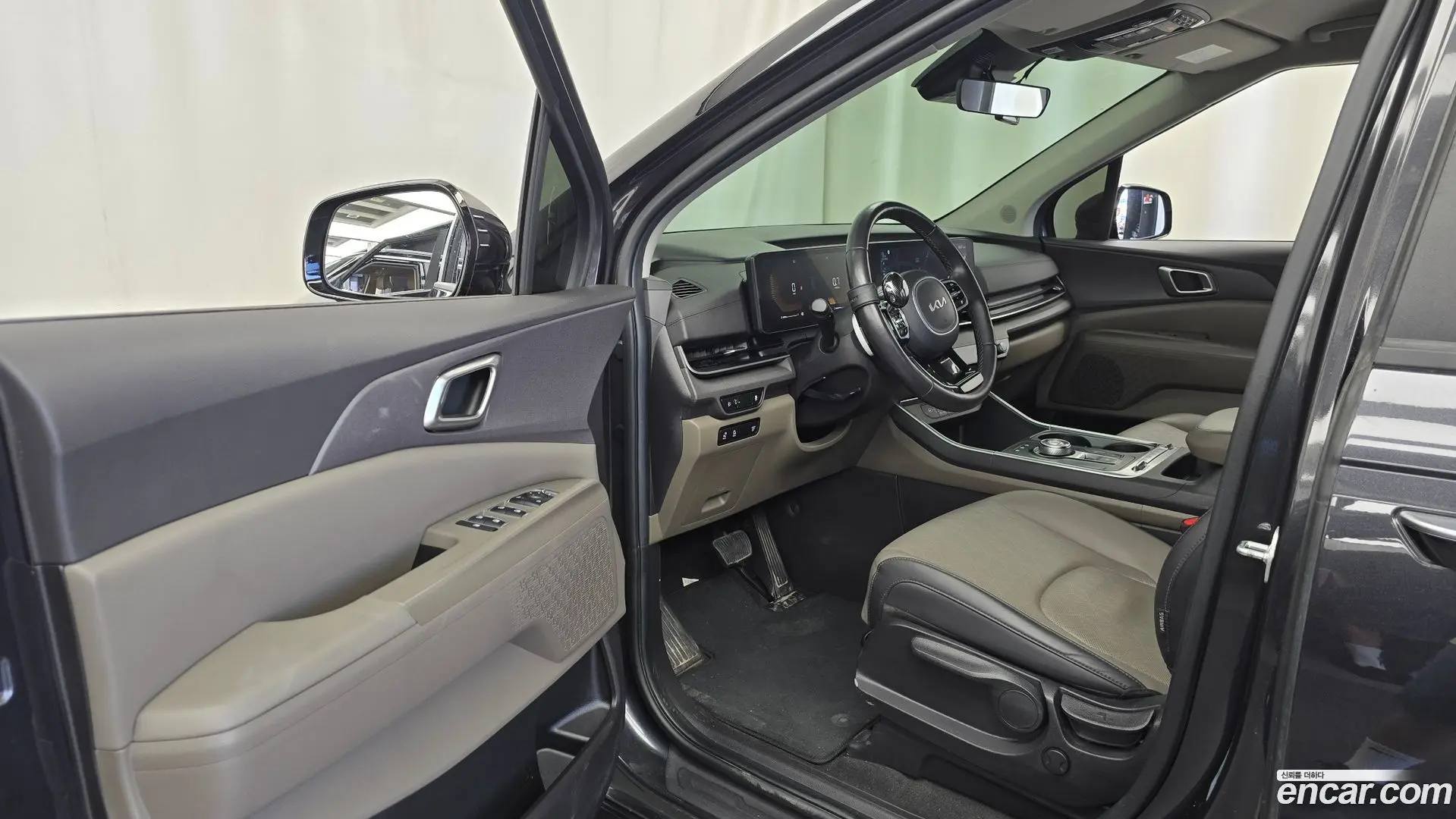 Kia Canival Diesel 9-Seater Prestige
