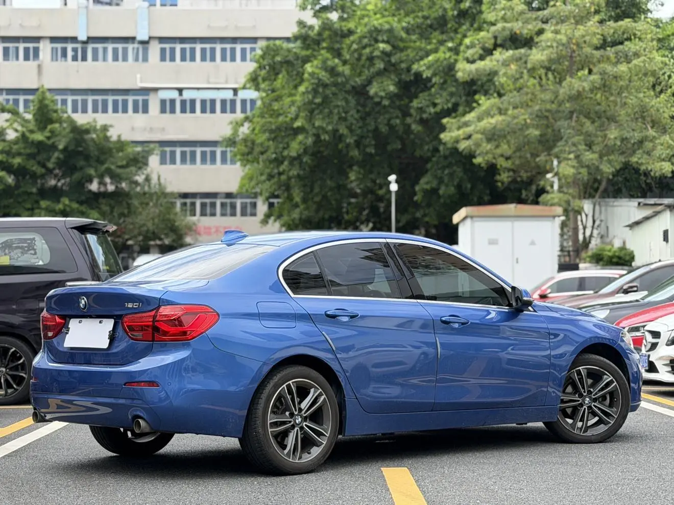 BMW 1 Series 2020 120i Fashion