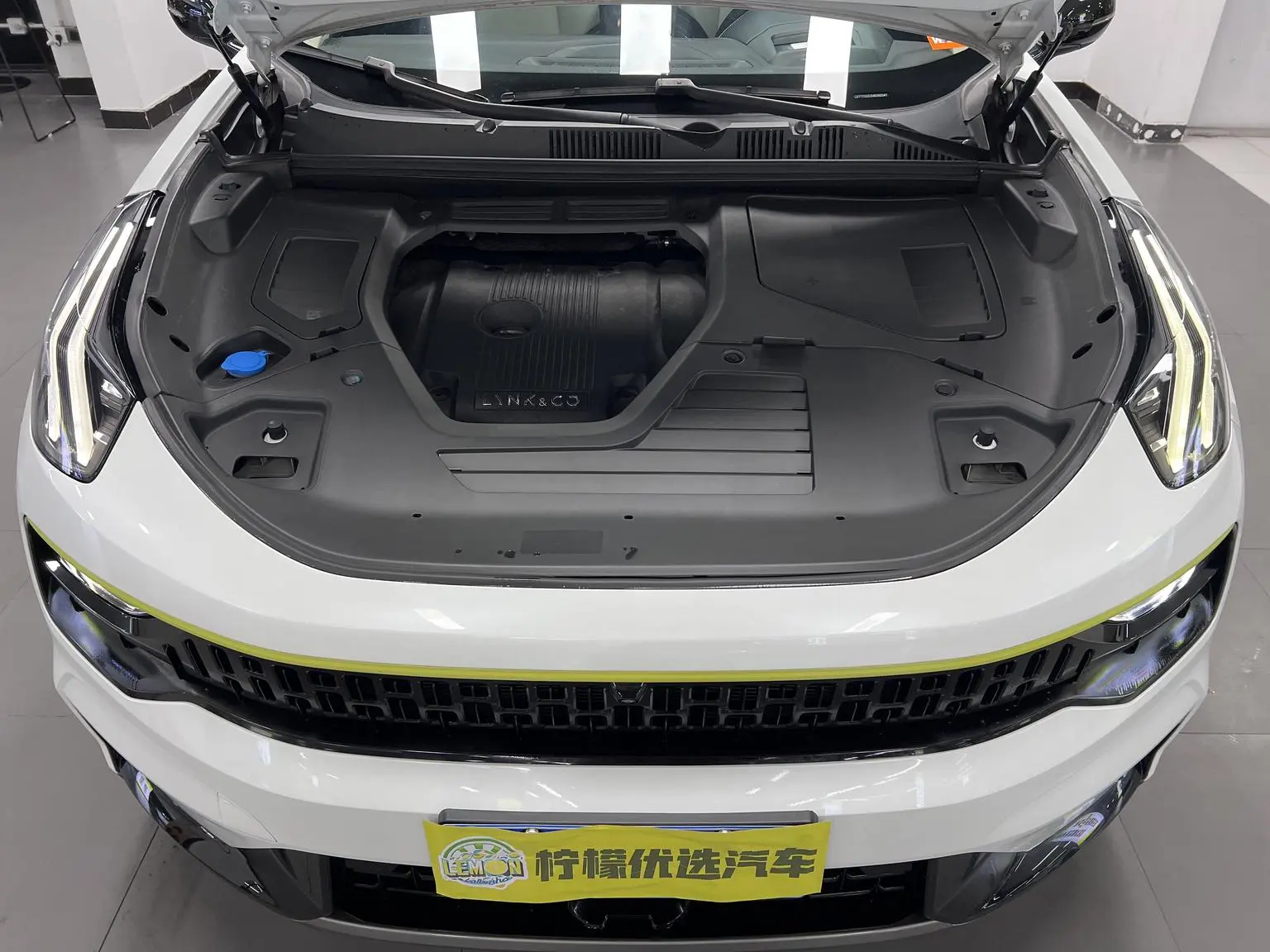 Lynk & Co 05 2022 2.0TD 2WD Shine Halo