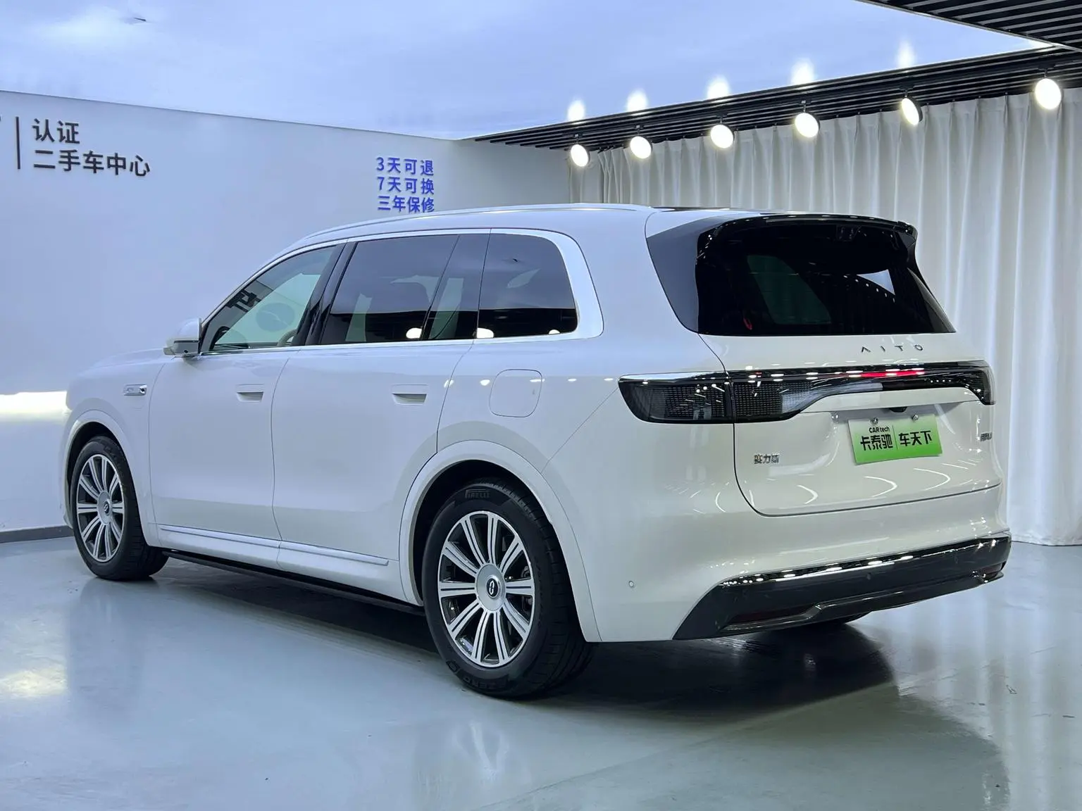 AITO AITO AITO M8 2025 EREV Max+ 5 seat 4WD (192 LiDAR )
