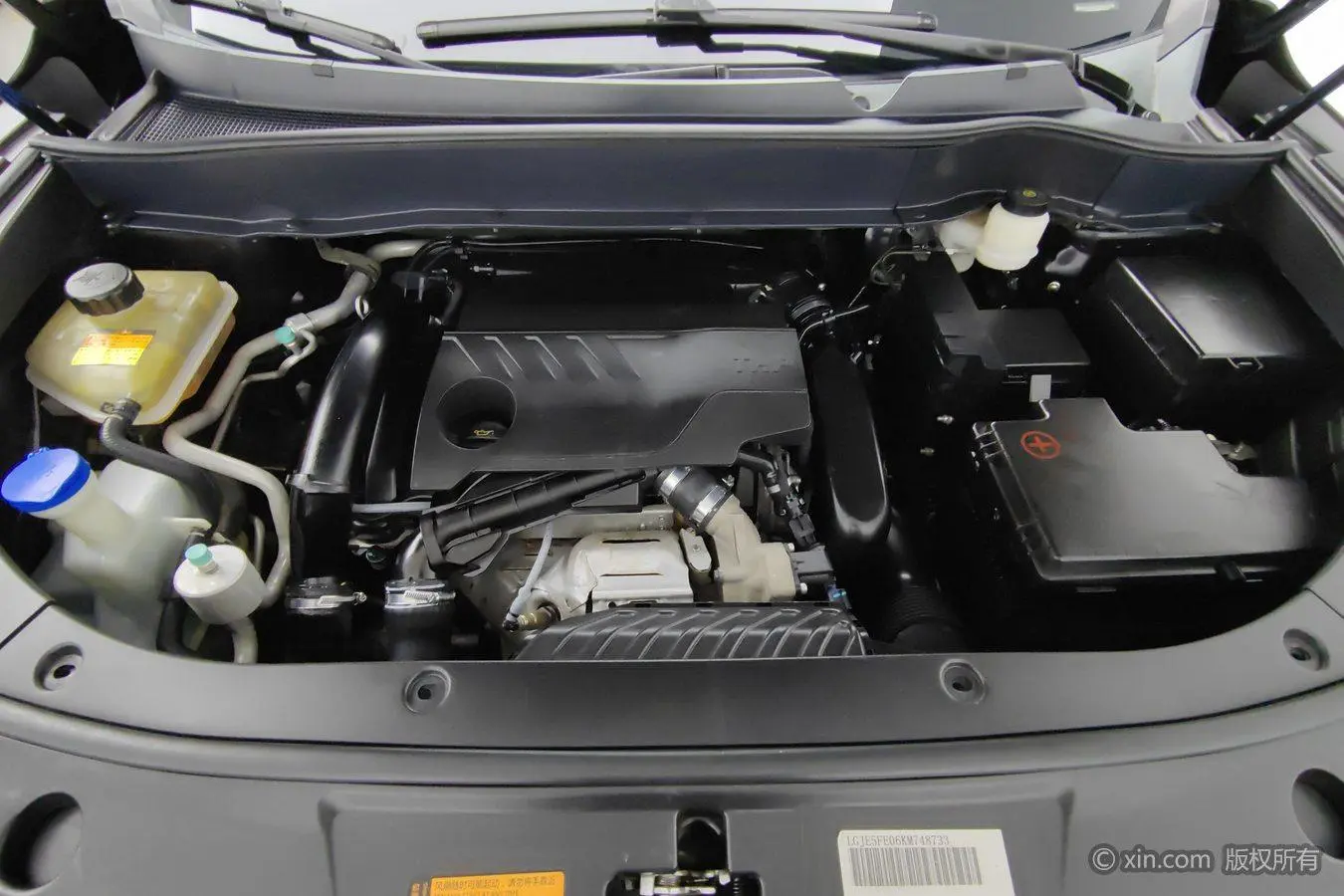 Dongfeng Aeolus AX7 2020 1.6T Auto AI Flagship China VI