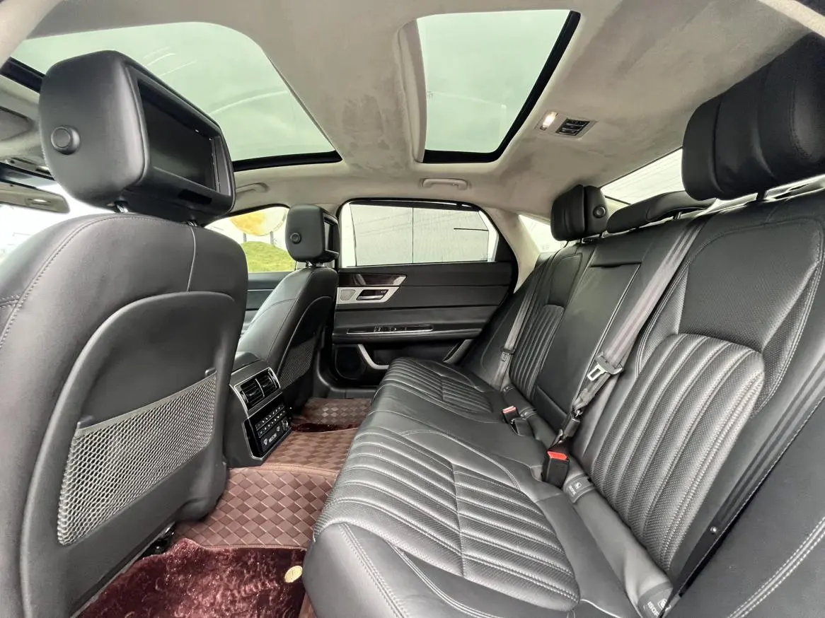 Jaguar XFL 2018 XFL 3.0 SC 340PS