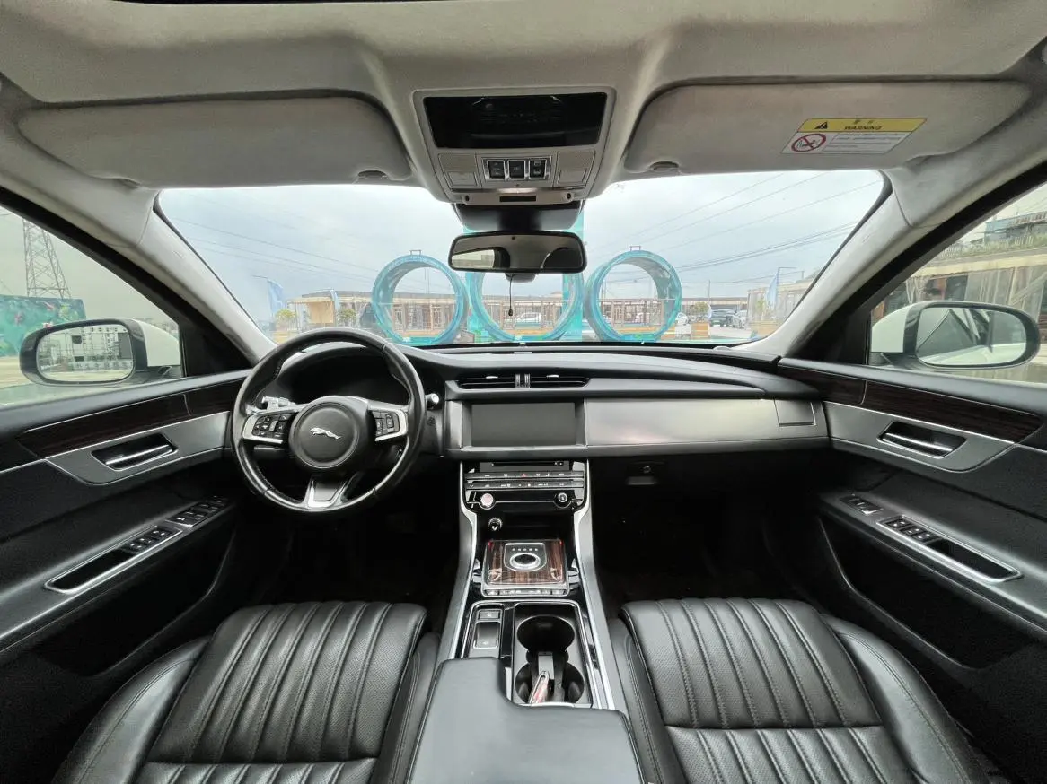 Jaguar XFL 2018 XFL 3.0 SC 340PS