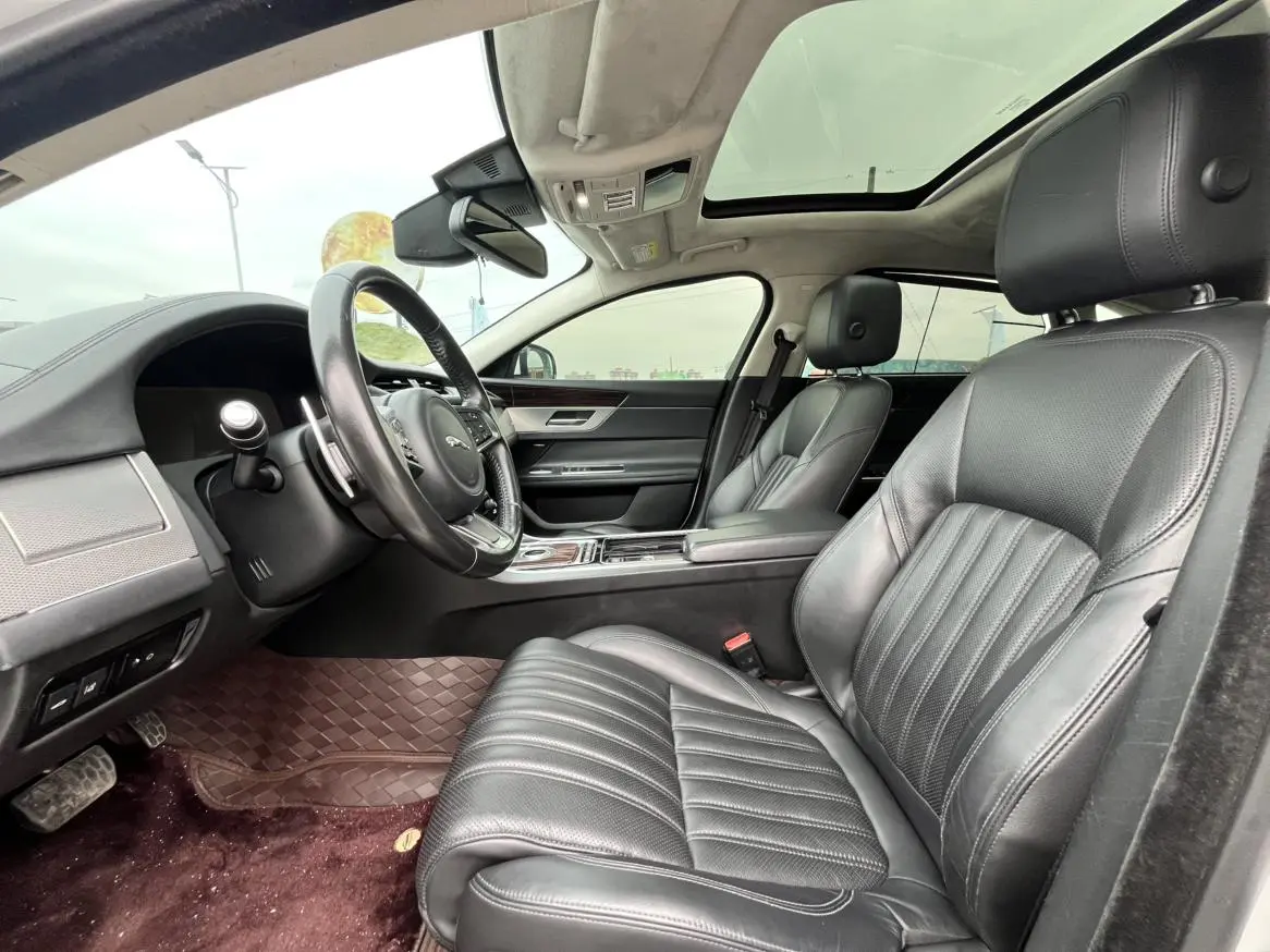 Jaguar XFL 2018 XFL 3.0 SC 340PS