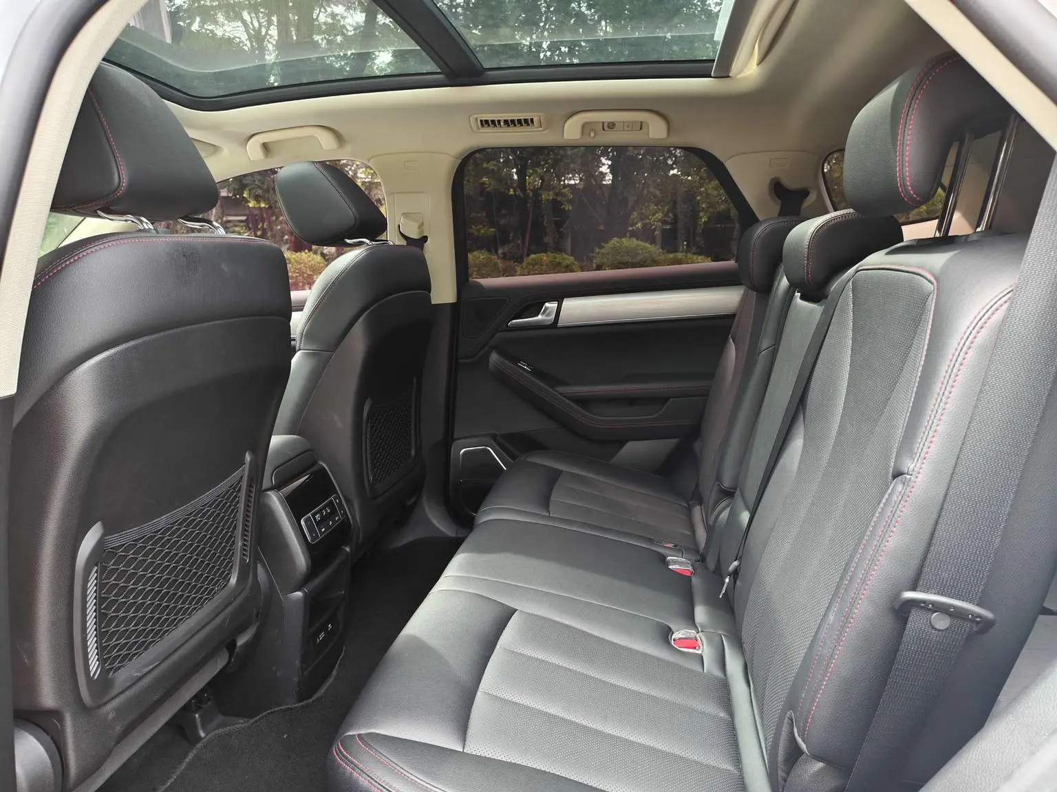 BYD Tang DM 2019 DM 2.0T 4WD Smart Connected 7 seat China VI