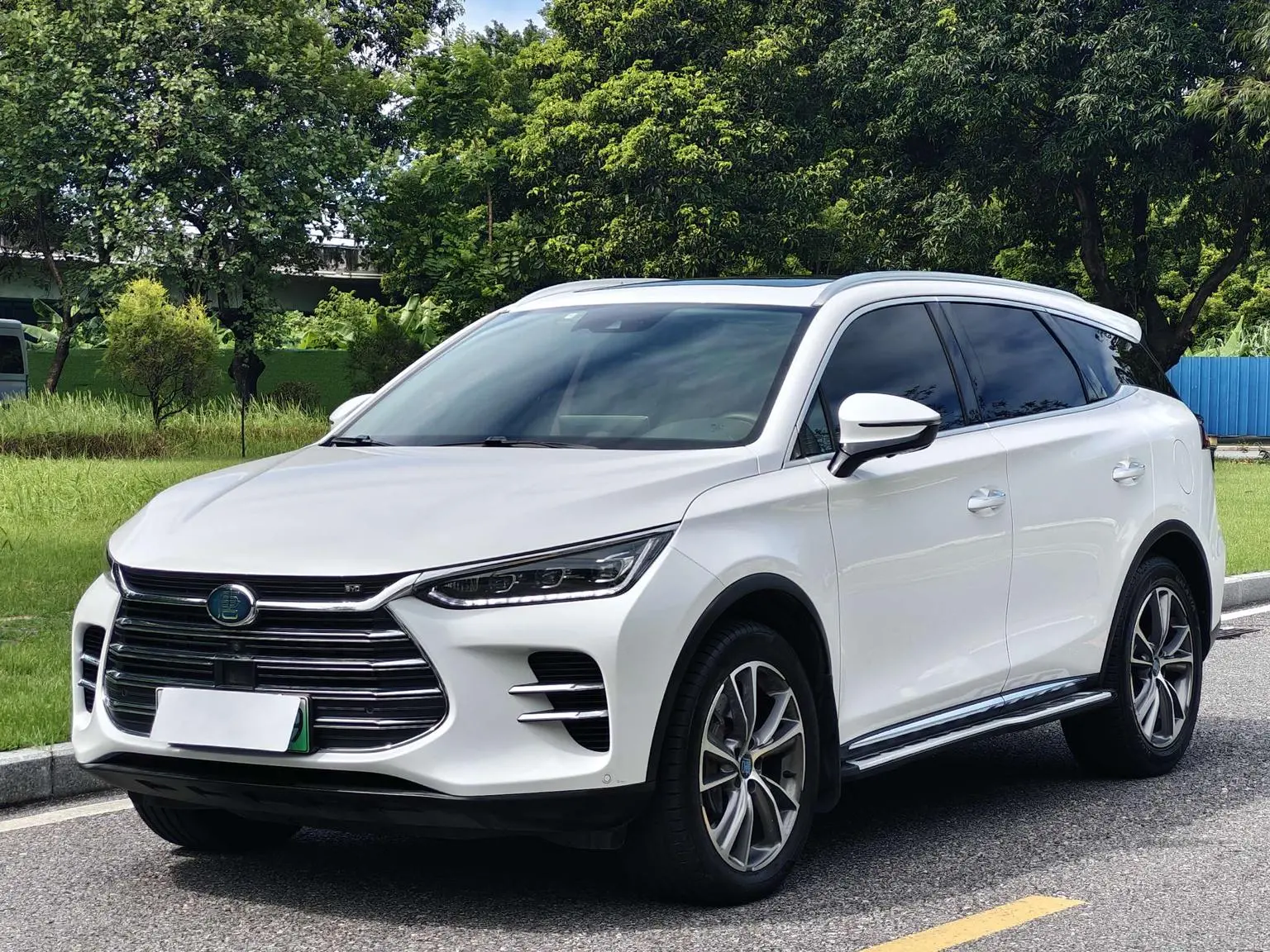 BYD Tang DM 2019 DM 2.0T 4WD Smart Connected 7 seat China VI