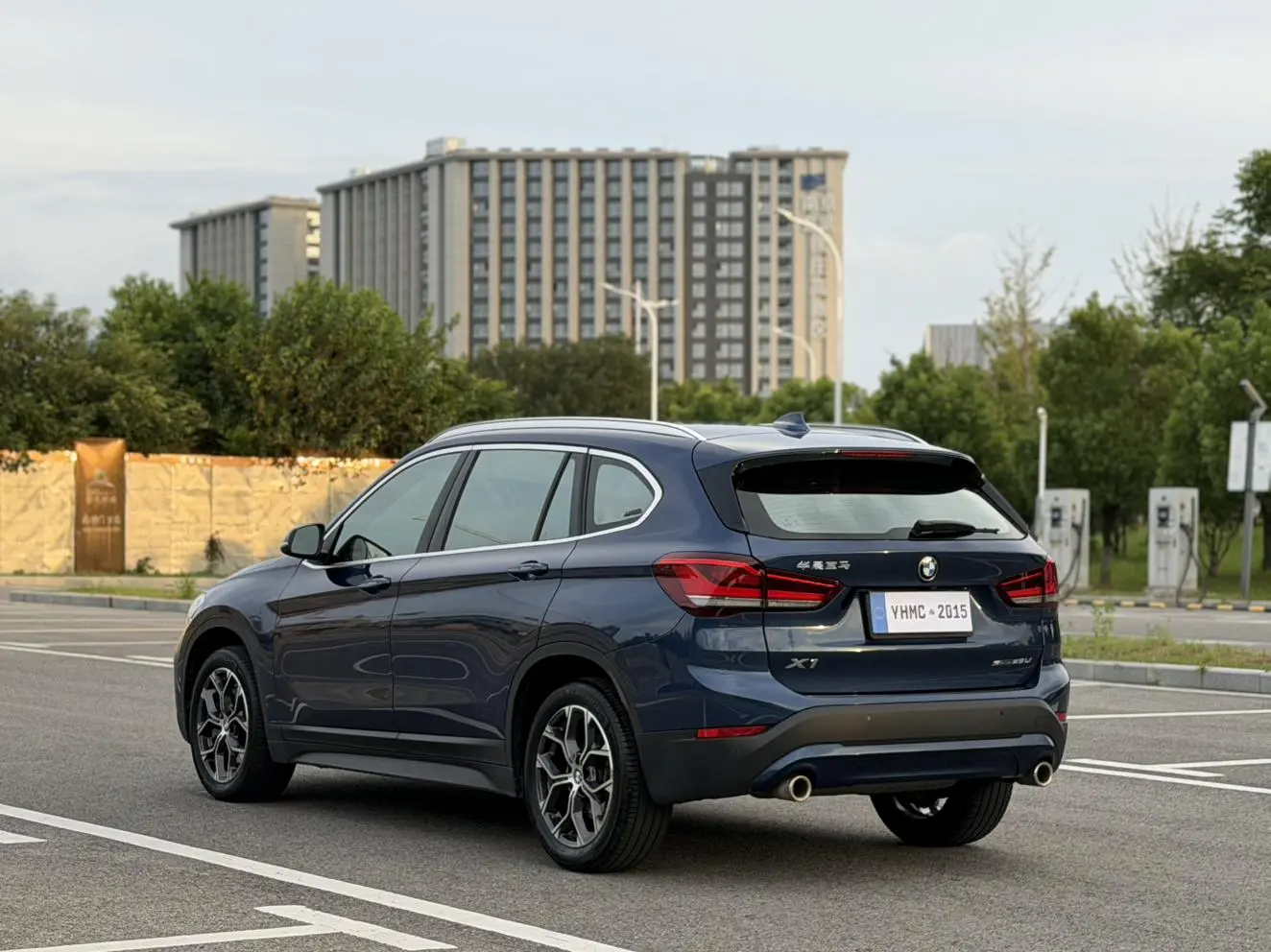 BMW X1 2021 sDrive25Li Leading