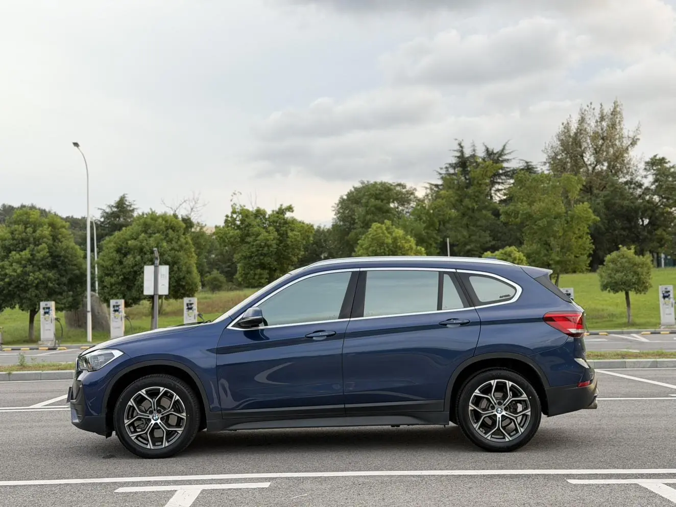 BMW X1 2021 sDrive25Li Leading