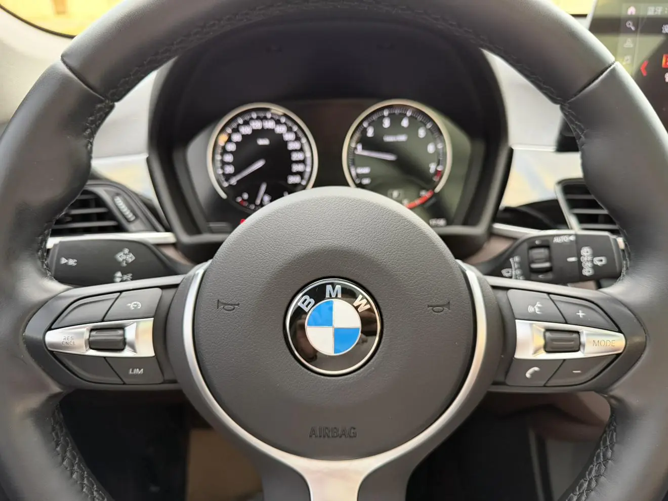 BMW X1 2021 sDrive25Li Leading