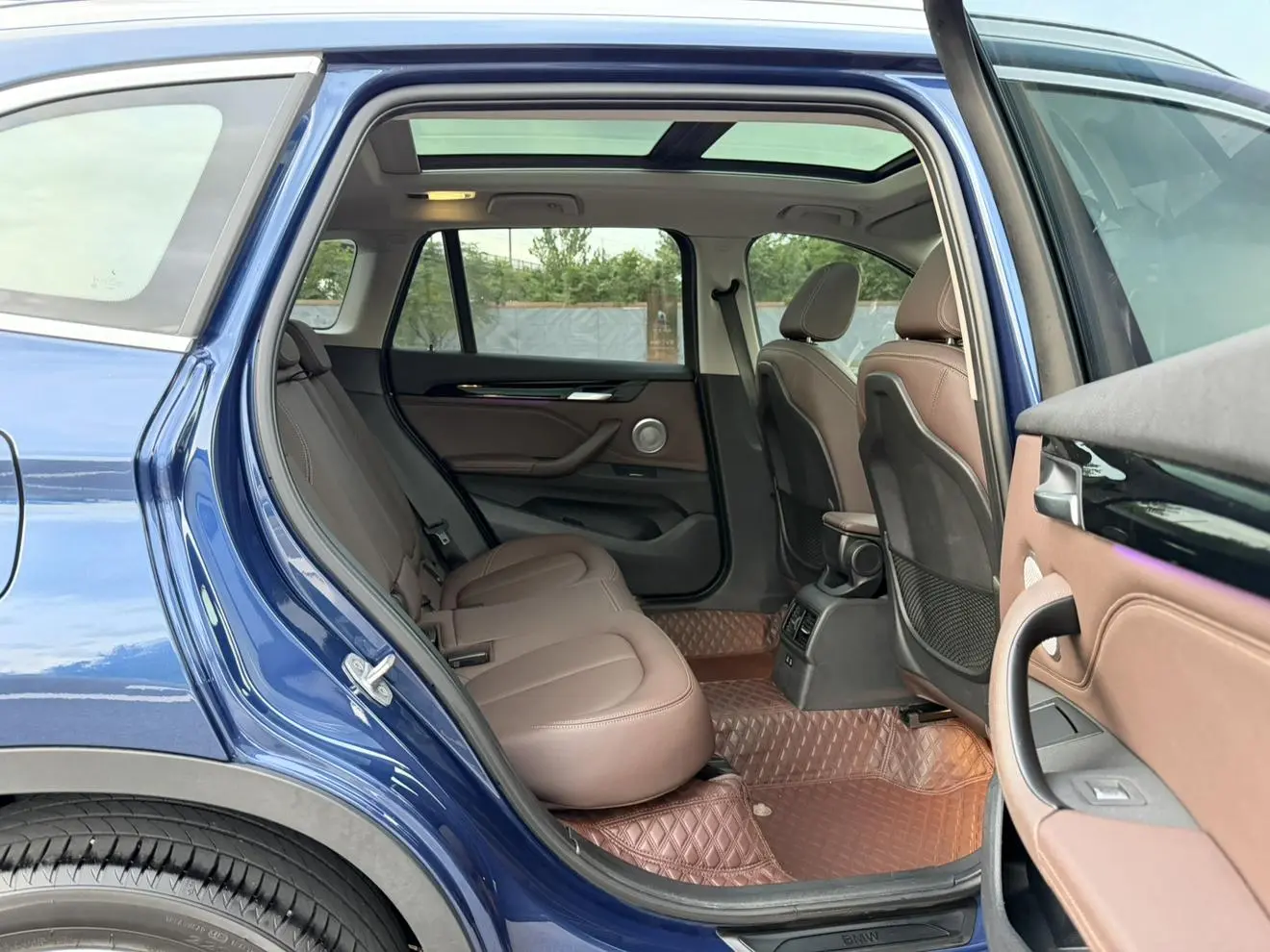 BMW X1 2021 sDrive25Li Leading