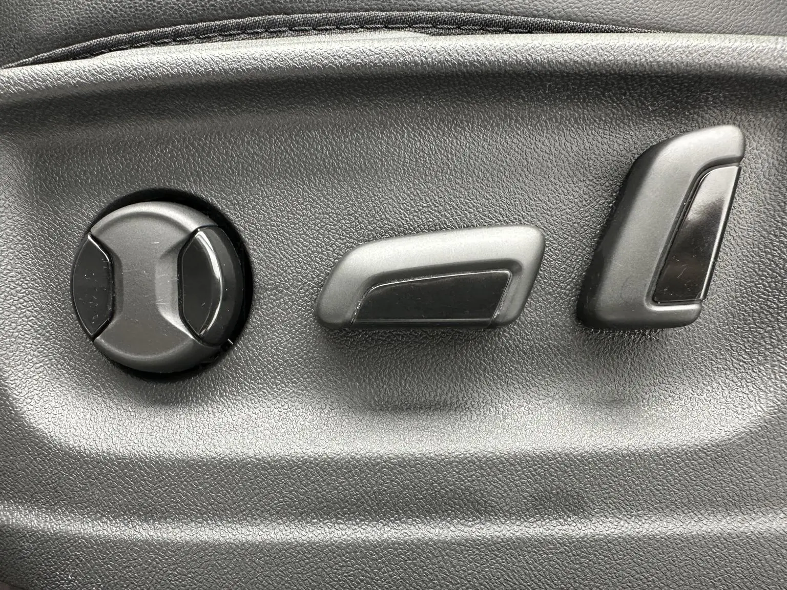 Volkswagen Tharu 2022 280TSI 2WD Luxury