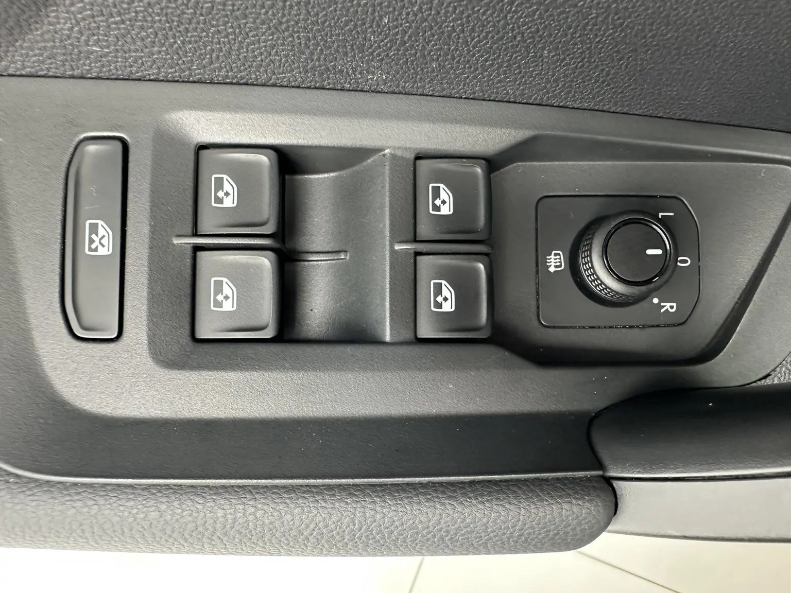 Volkswagen Tharu 2022 280TSI 2WD Luxury