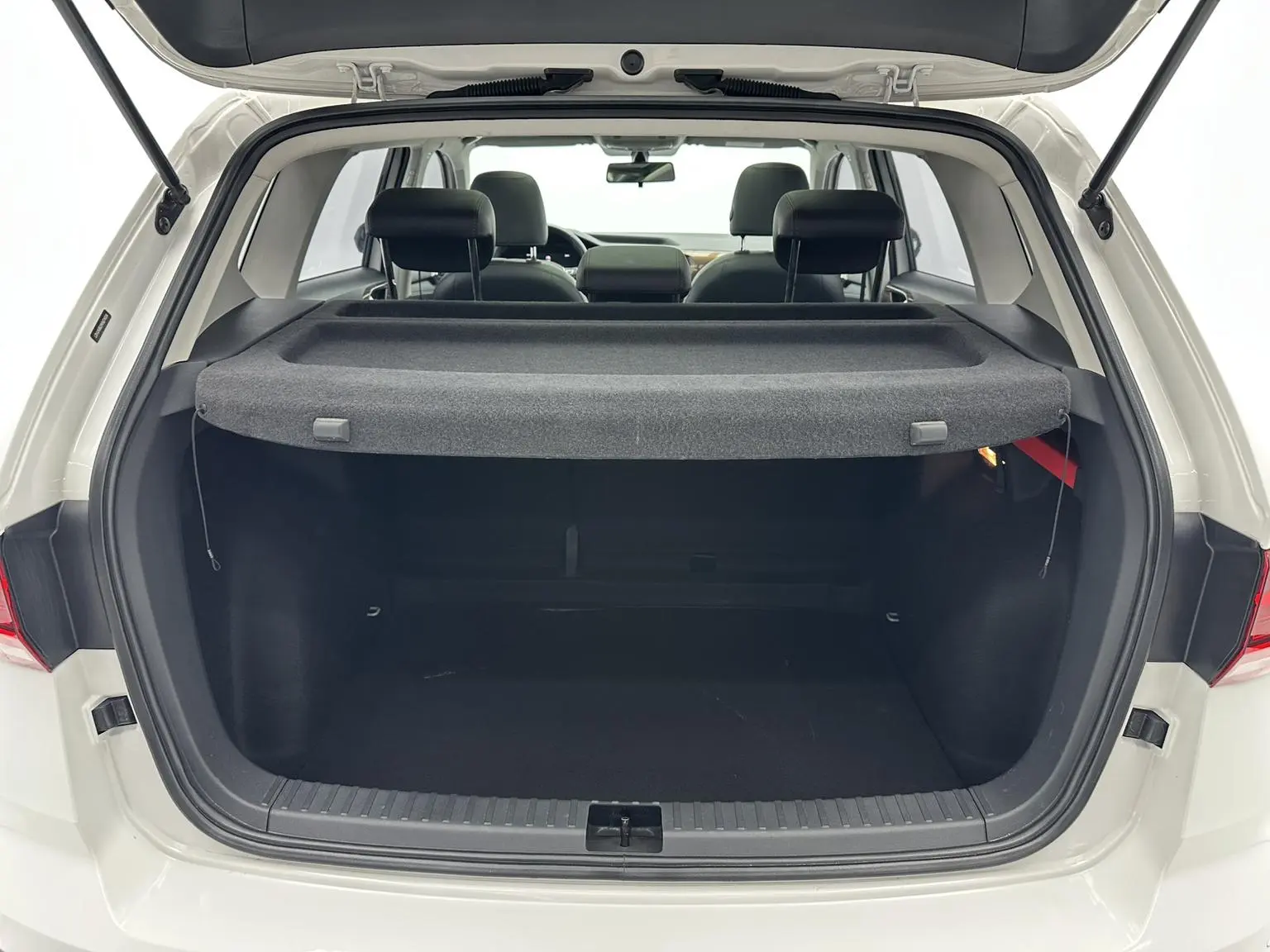 Volkswagen Tharu 2022 280TSI 2WD Luxury