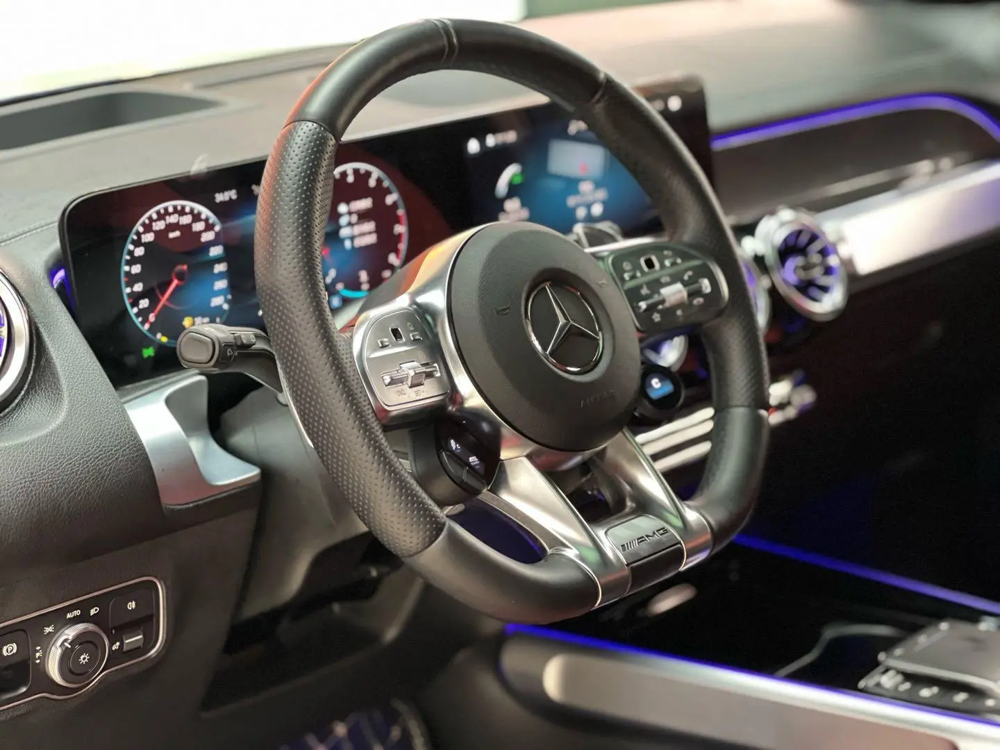 Mercedes-Benz GLB AMG 2023 AMG GLB 35 4MATIC