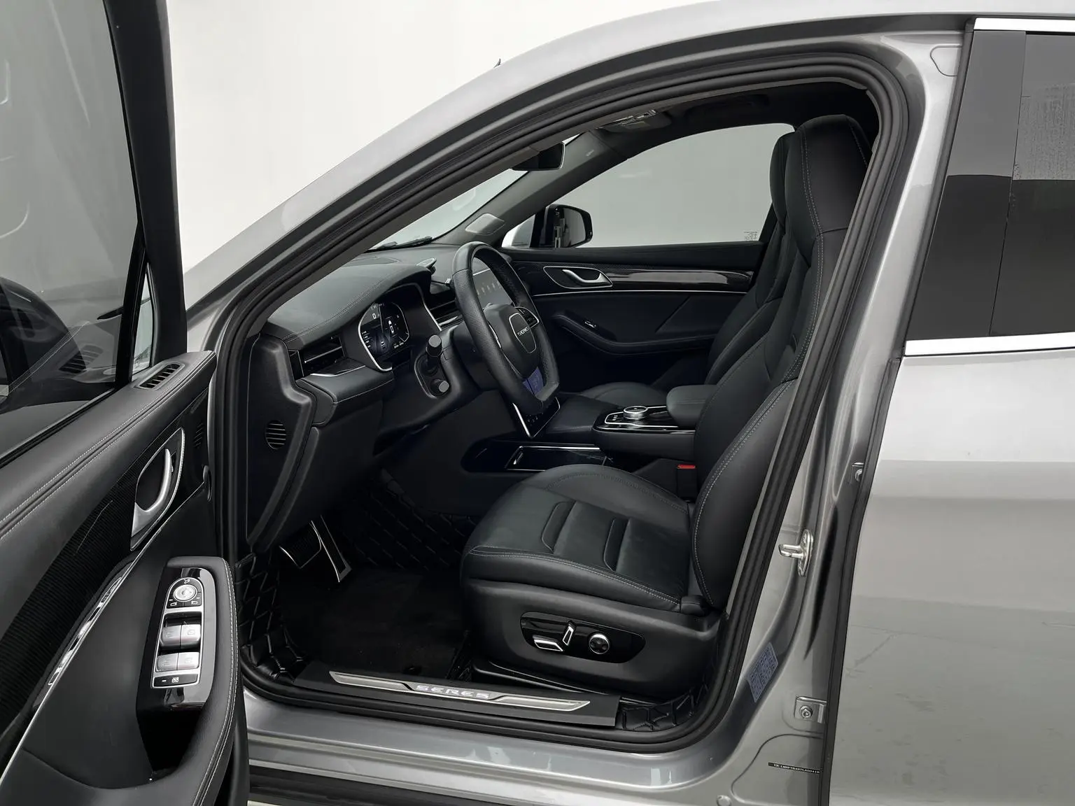 SERES SF5 2020 2WD Sport