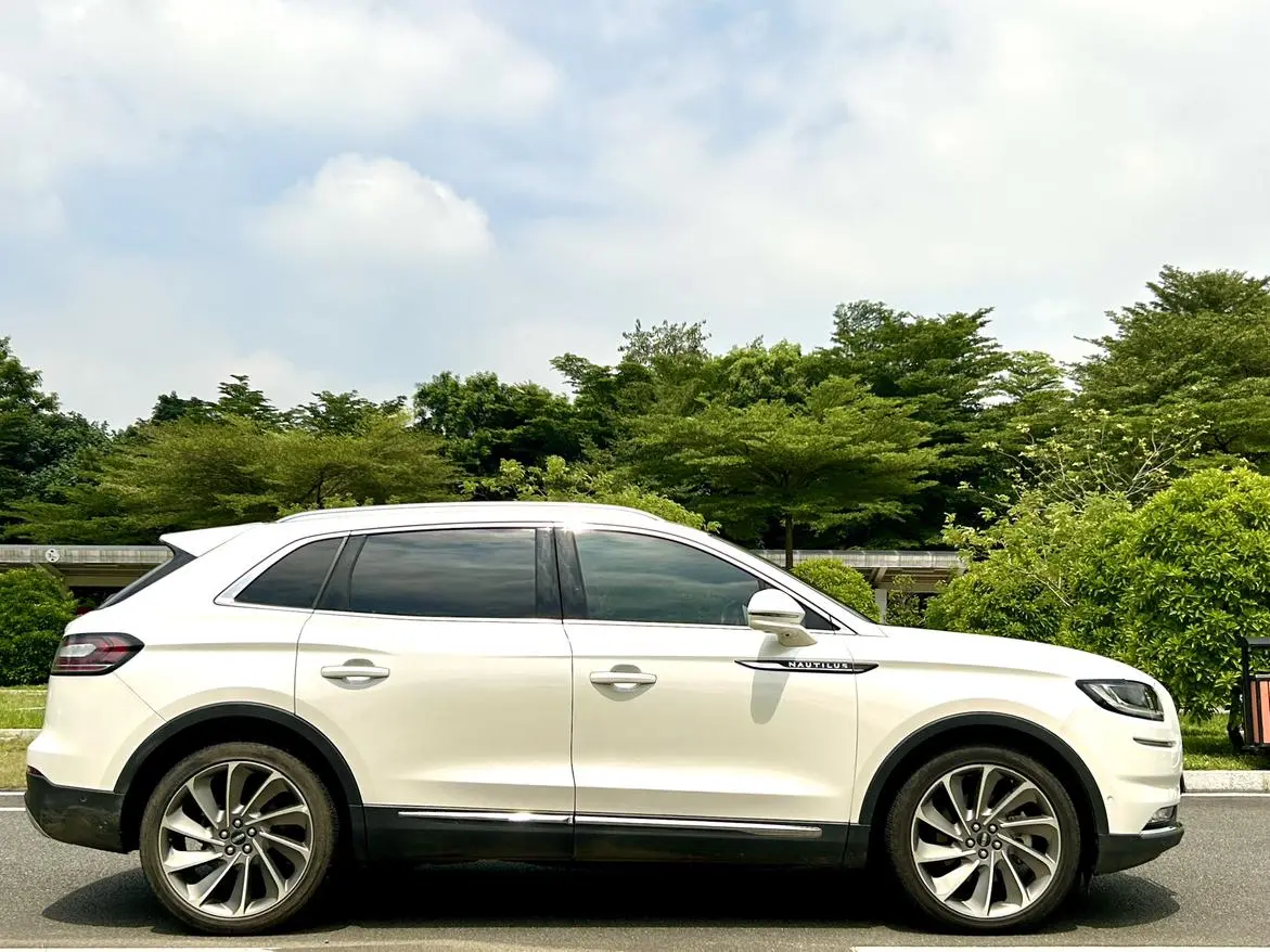 Lincoln Nautilus 2021 2.7T 4WD Premium Shine