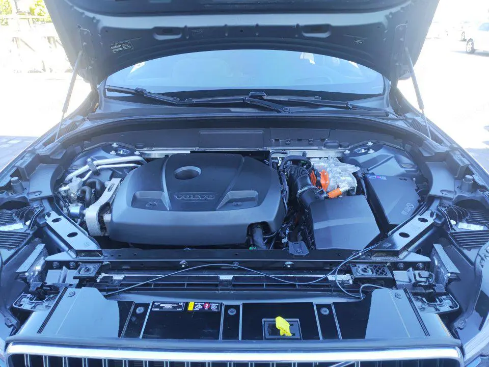 Volvo XC60 PHEV 2023 T8 4WD Long Range Smart Elegant Luxury