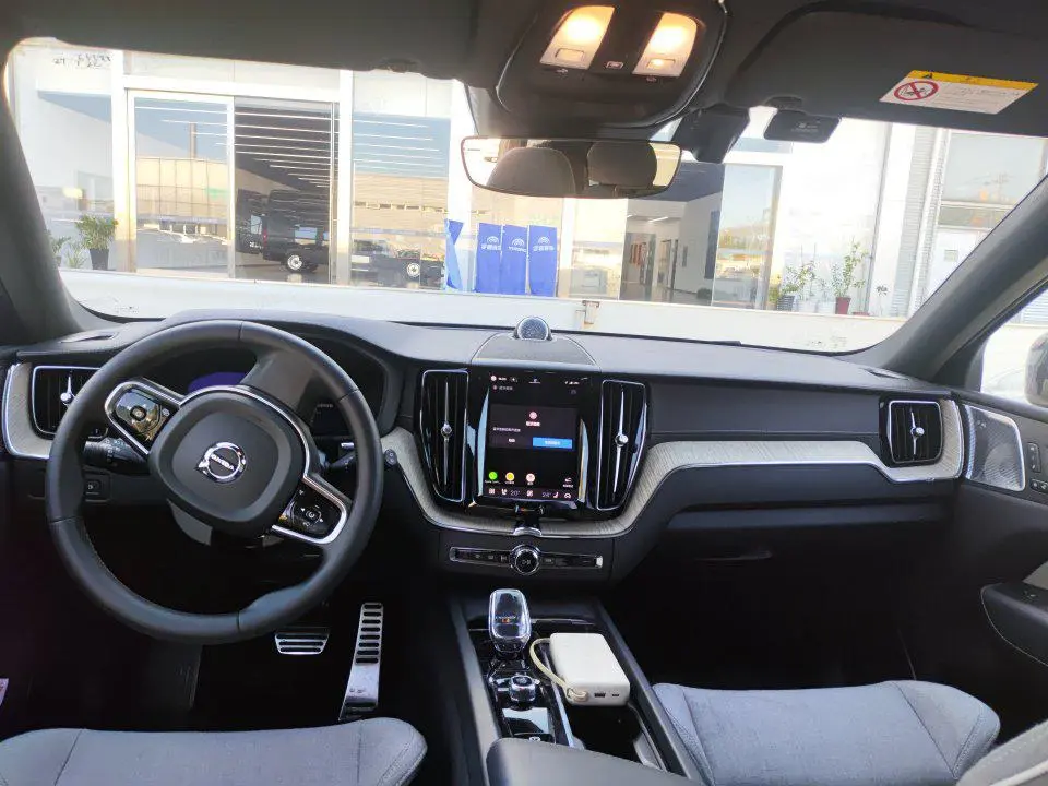 Volvo XC60 PHEV 2023 T8 4WD Long Range Smart Elegant Luxury