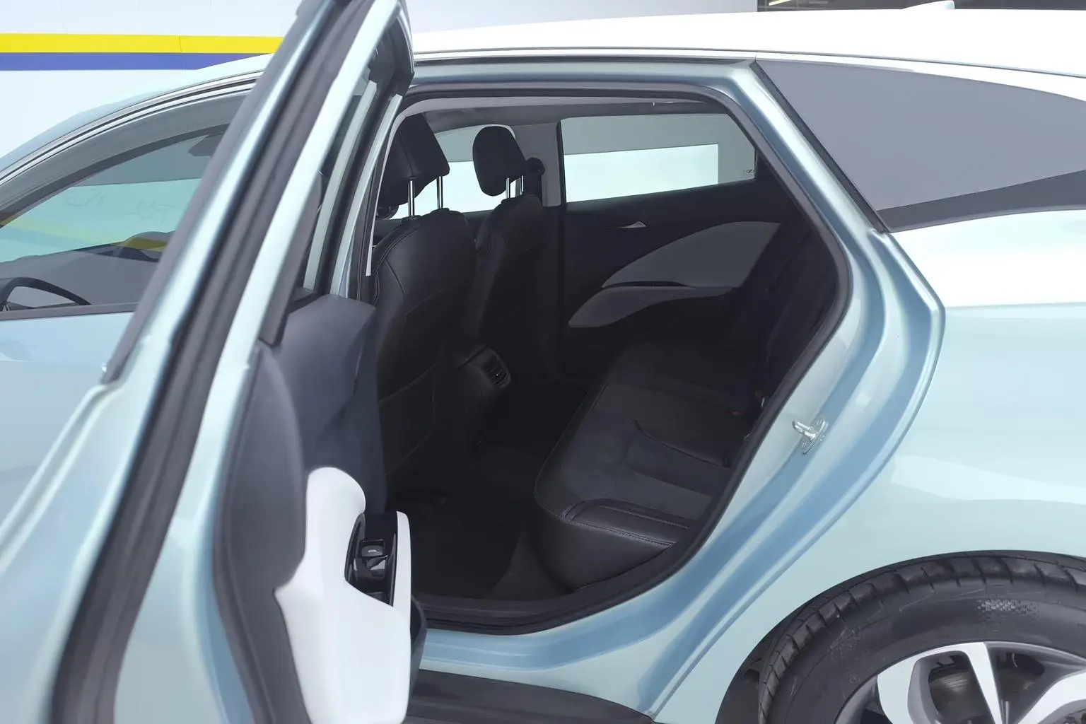 Buick 6 PHEV 2022 Connected Smart