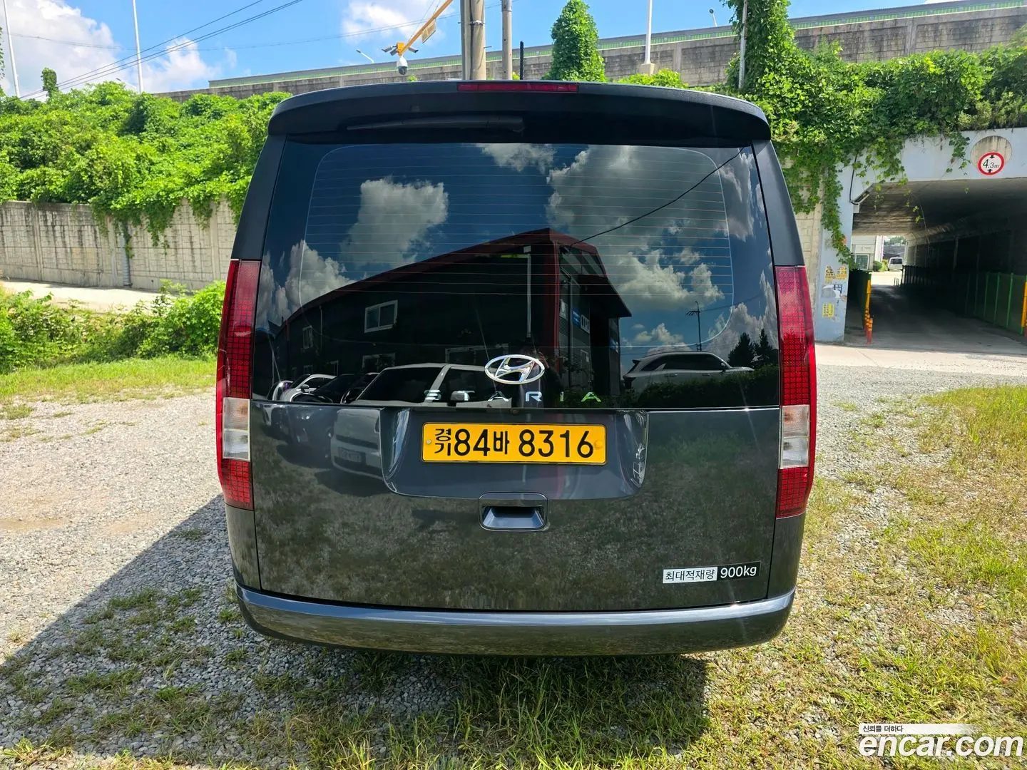 Hyundai Staria L3.5 Cargo 3-Seater