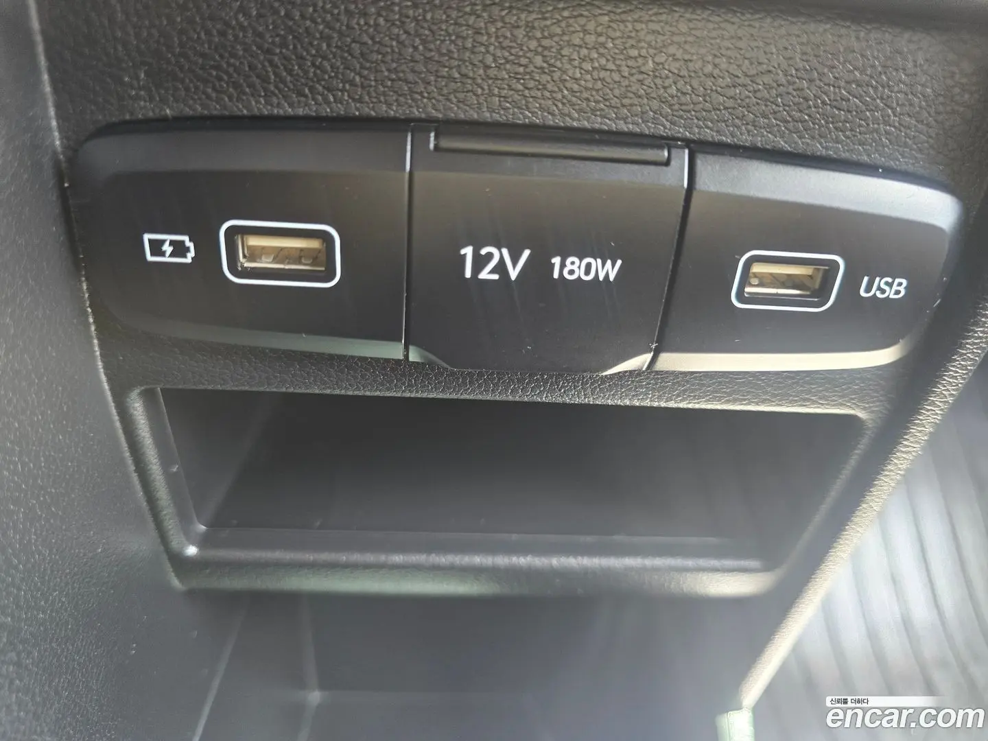 Hyundai Staria L3.5 Cargo 3-Seater