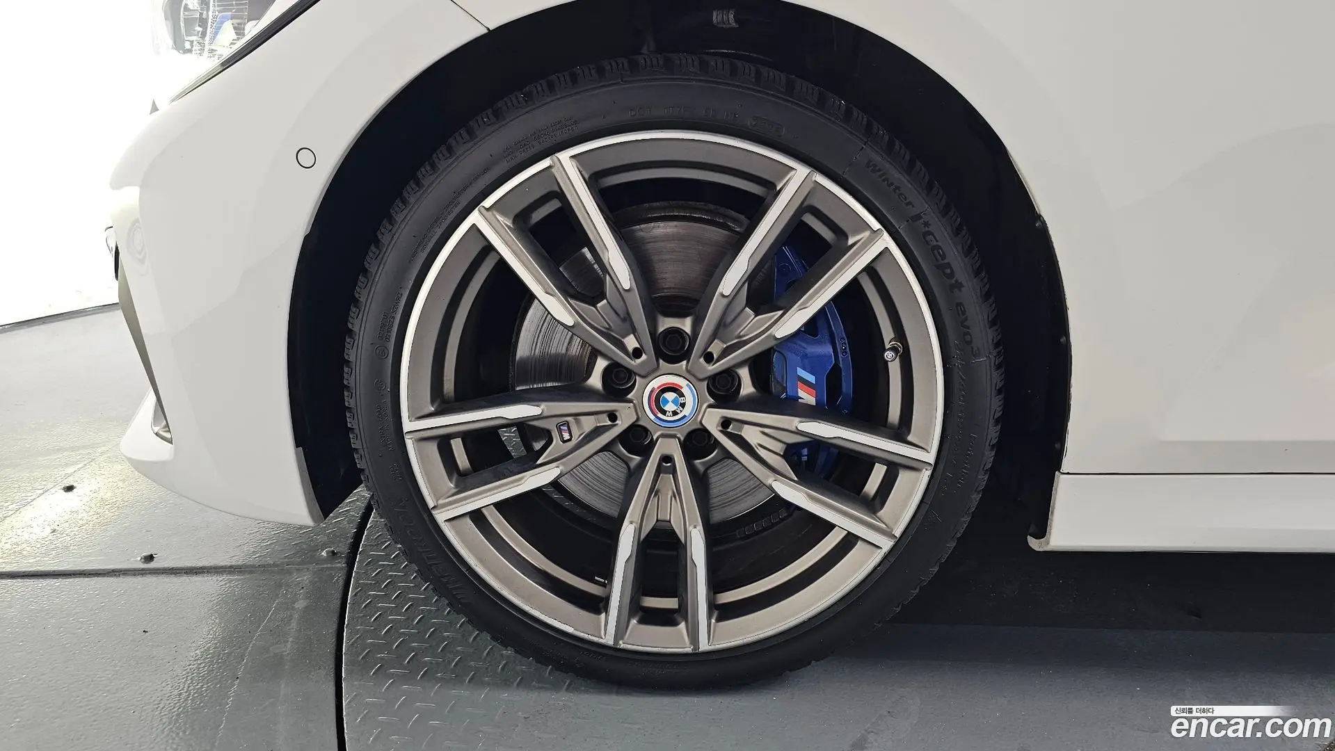 BMW 3-Series M340i Performance