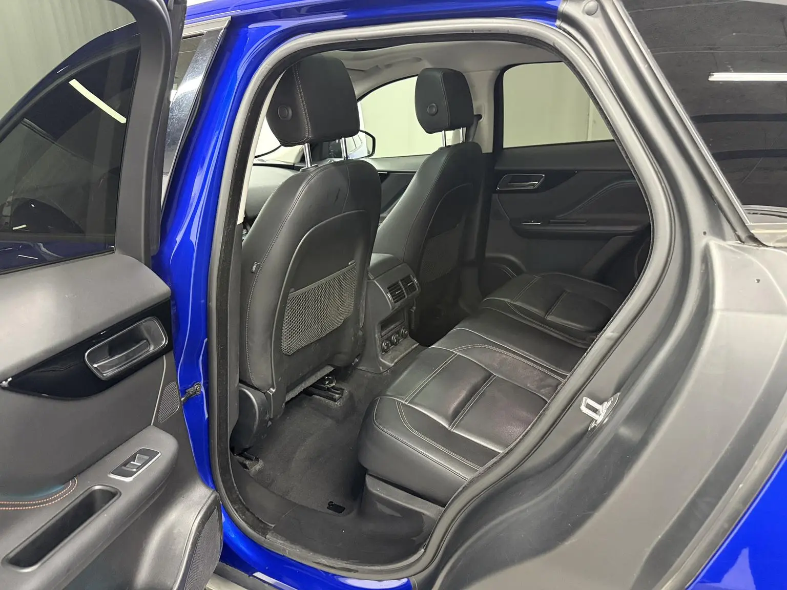 Jaguar F-PACE 2018 2.0T 4WD Premium Plus