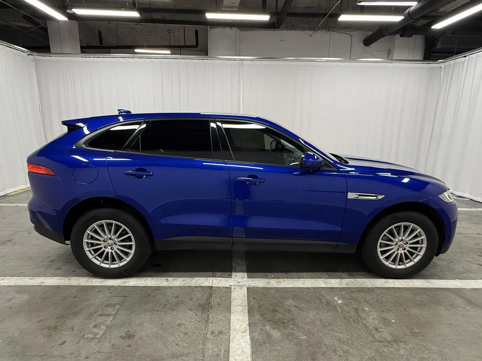 Jaguar F-PACE 2018 2.0T 4WD Premium Plus