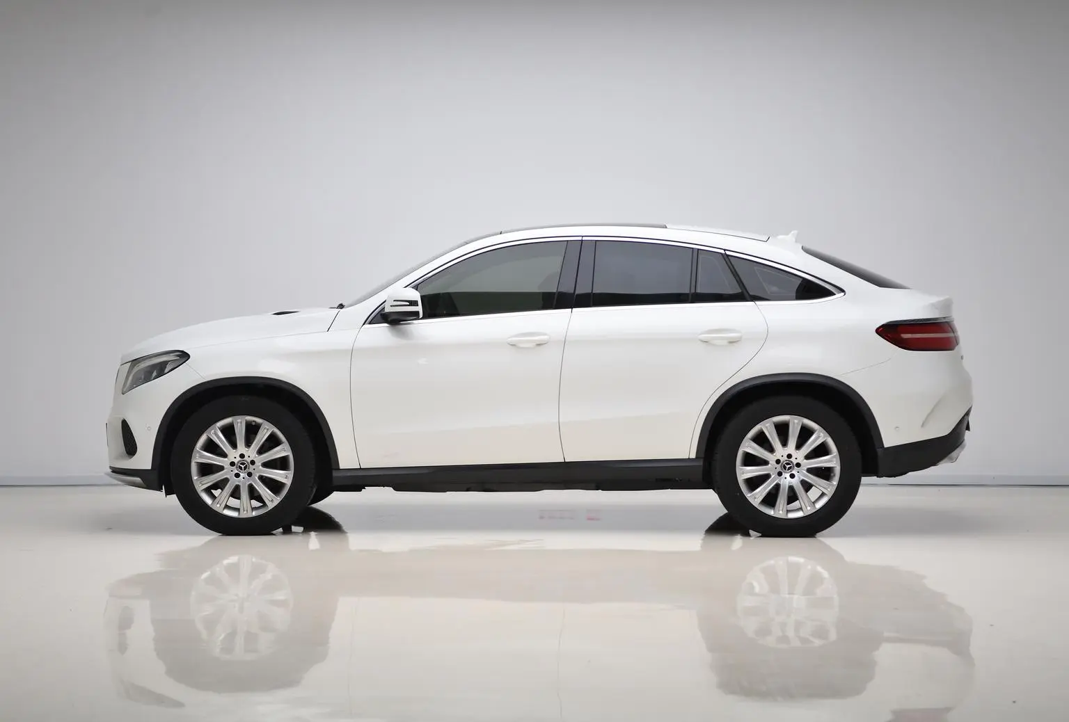 Mercedes-Benz GLE Coupe 2018 GLE 320 4MATIC Coupe SUV