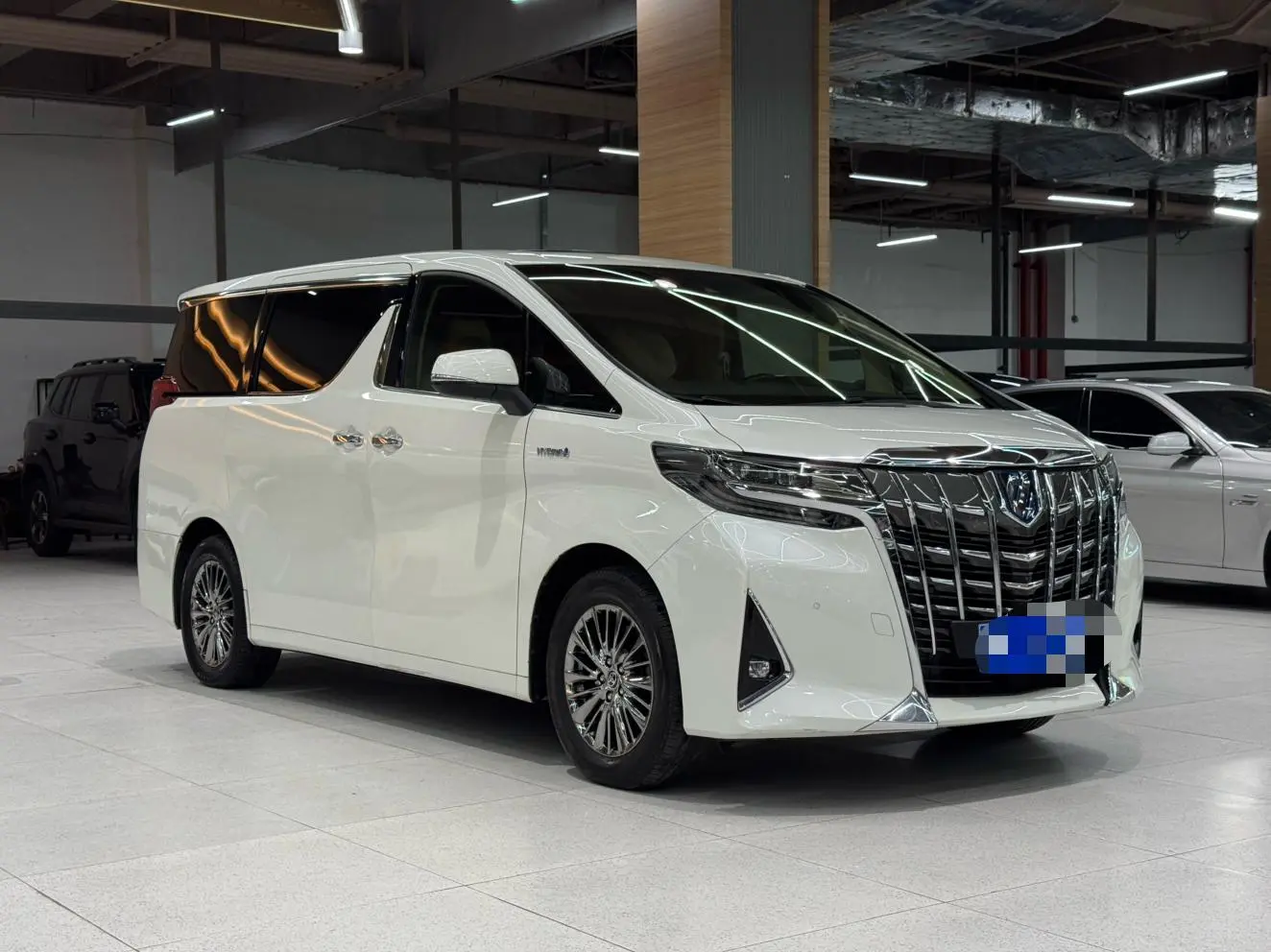 Toyota 2021 Hybrid 2.5L Luxury
