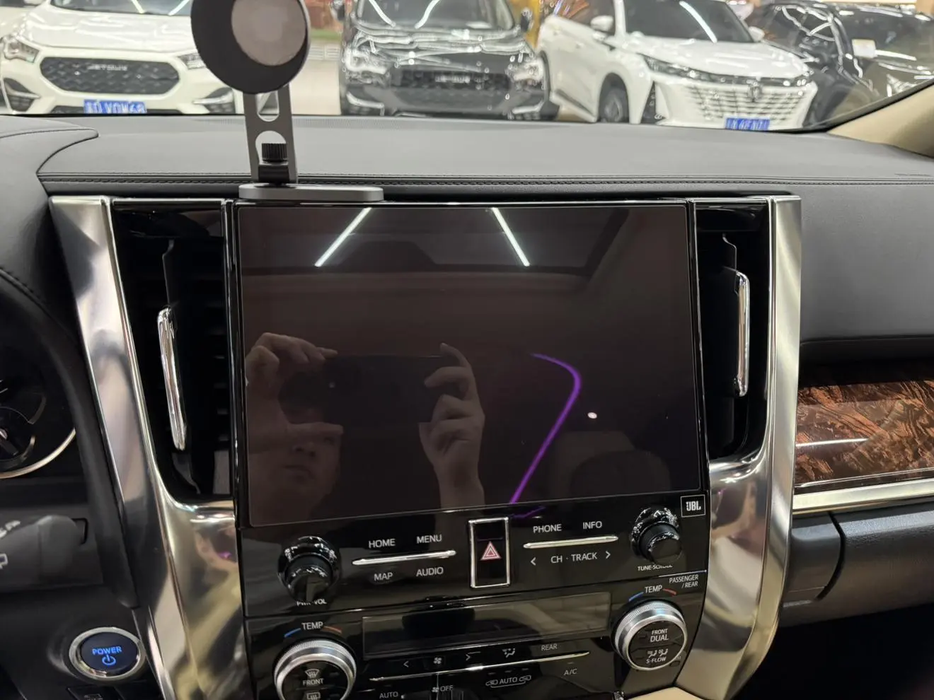 Toyota 2021 Hybrid 2.5L Luxury