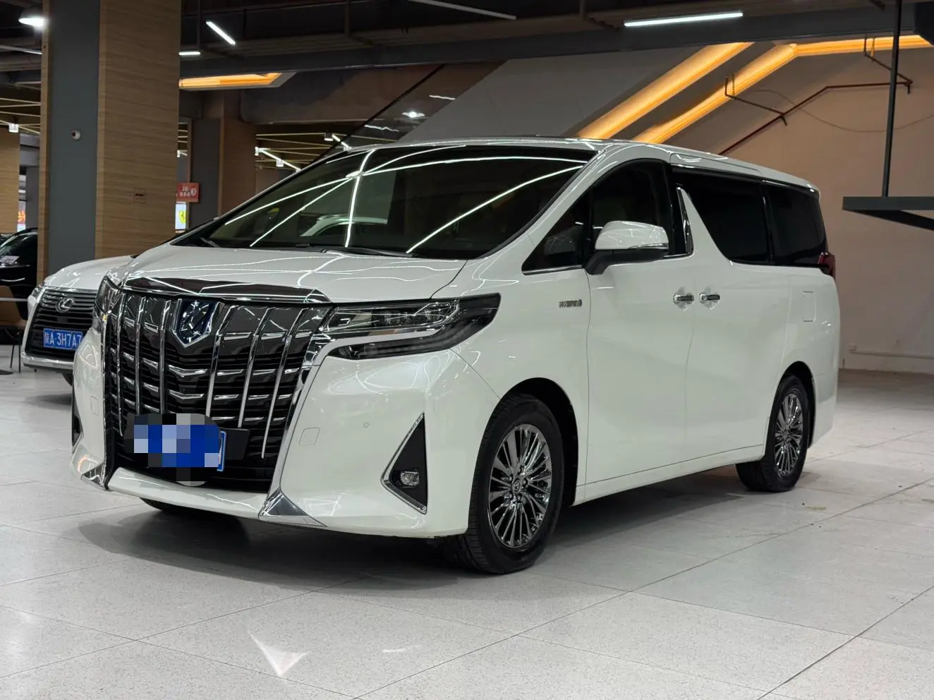 Toyota 2021 Hybrid 2.5L Luxury