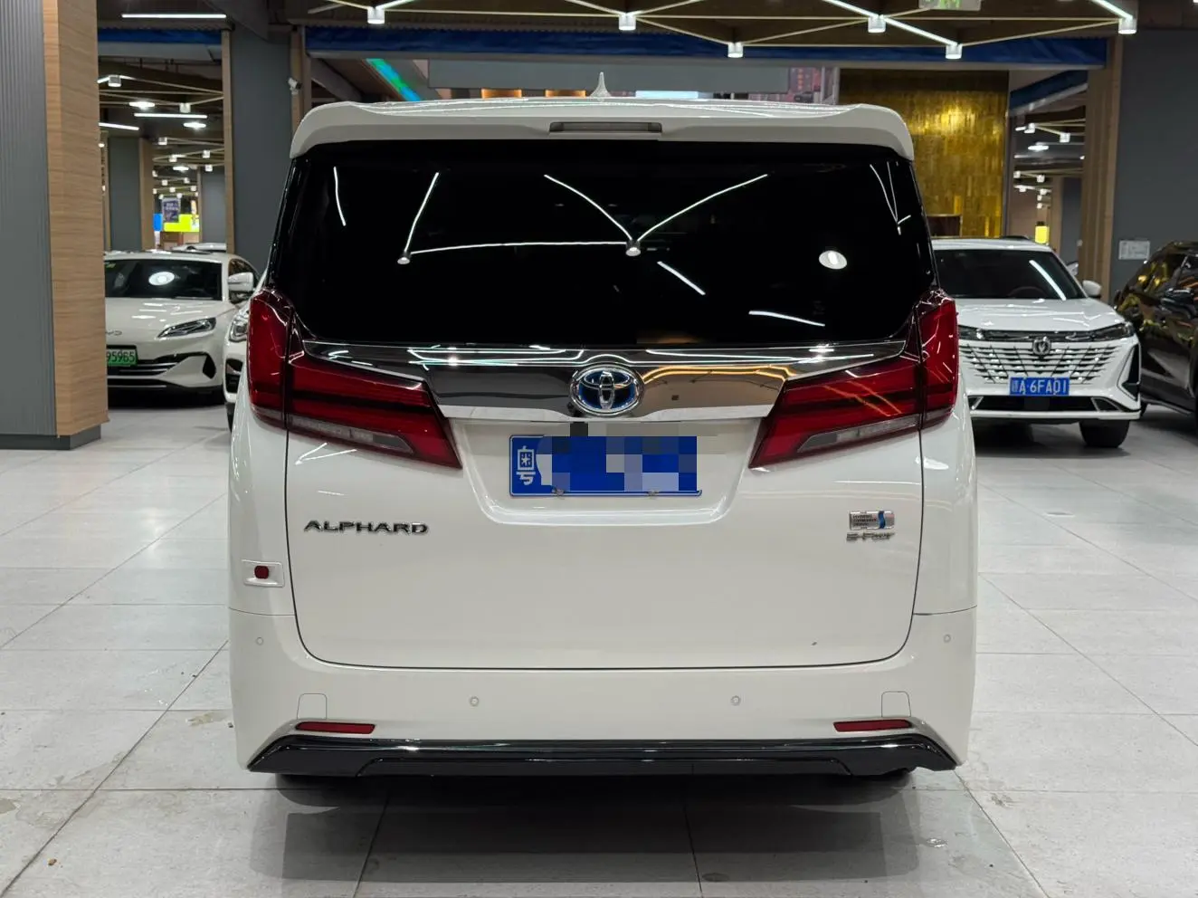 Toyota 2021 Hybrid 2.5L Luxury