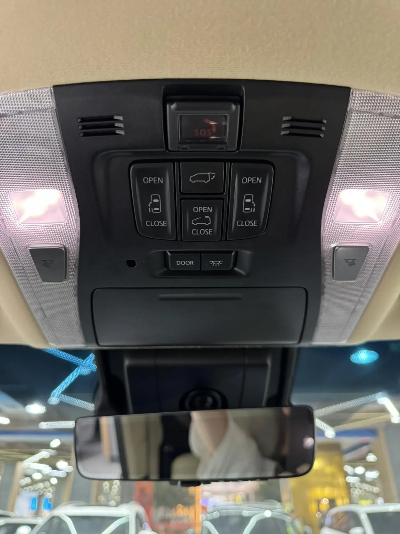 Toyota 2021 Hybrid 2.5L Luxury