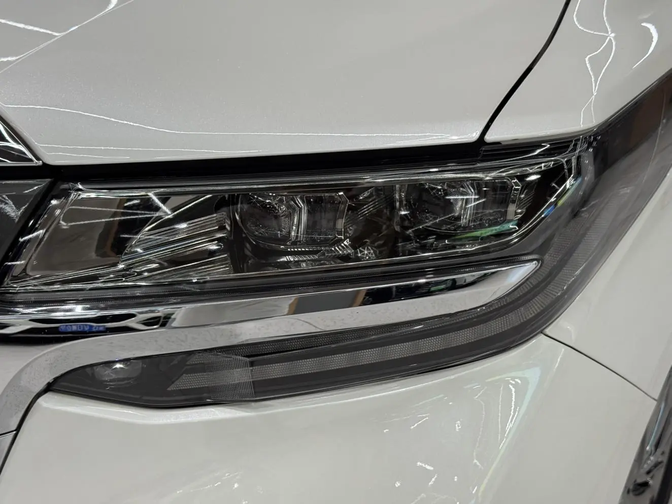 Toyota 2021 Hybrid 2.5L Luxury