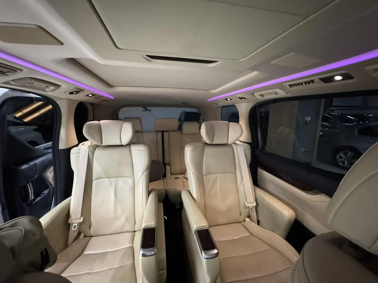 Toyota 2021 Hybrid 2.5L Luxury
